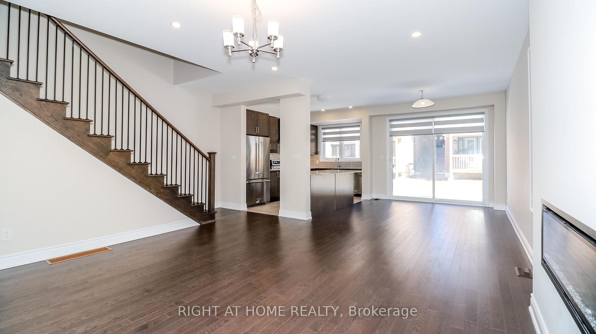 Photo 16 of 17 Periwinkle Road, Springwater, Midhurst — HOMEH
