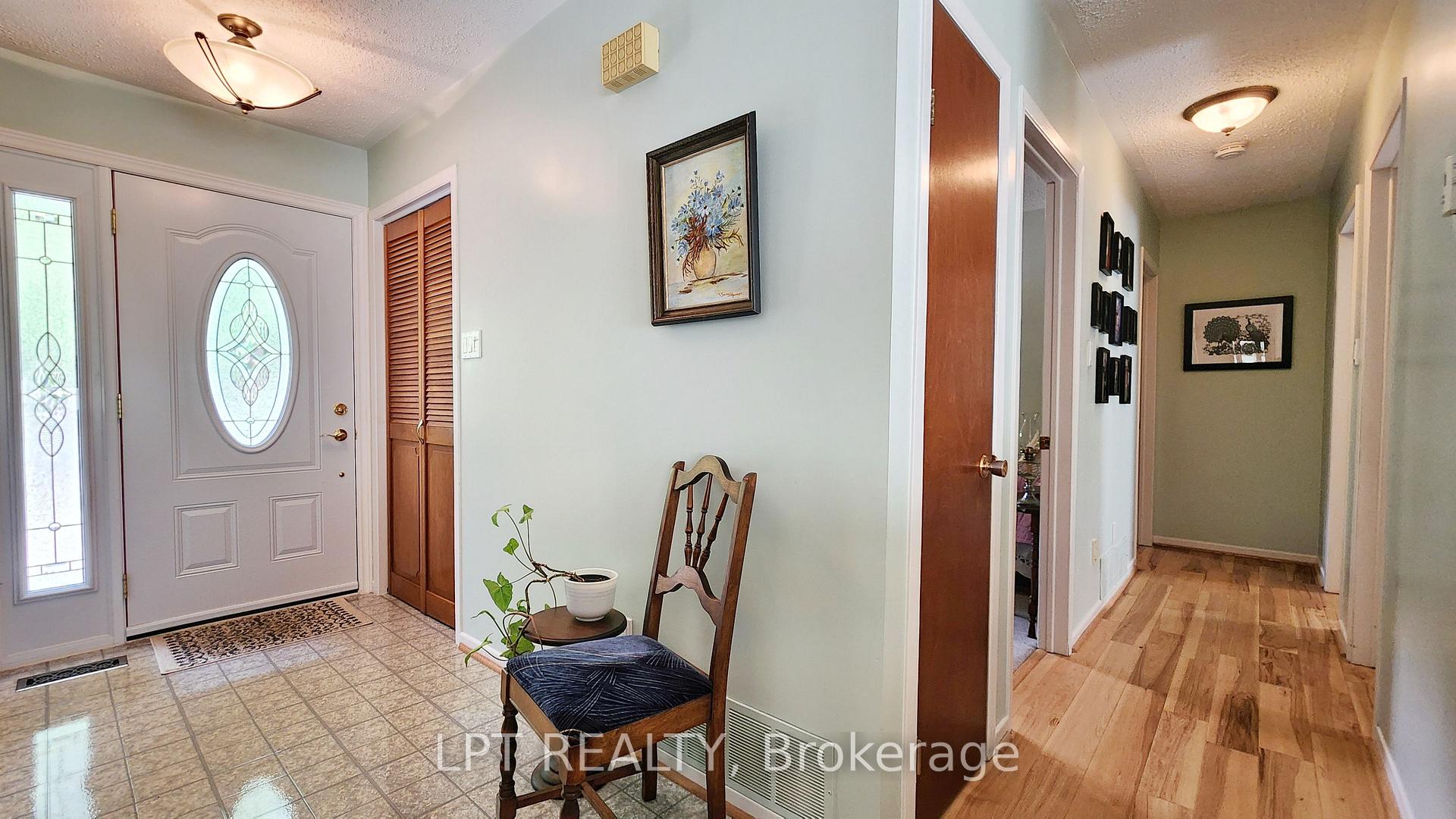 Photo 4 of 32 Luella Boulevard, Springwater, Anten Mills — HOMEH