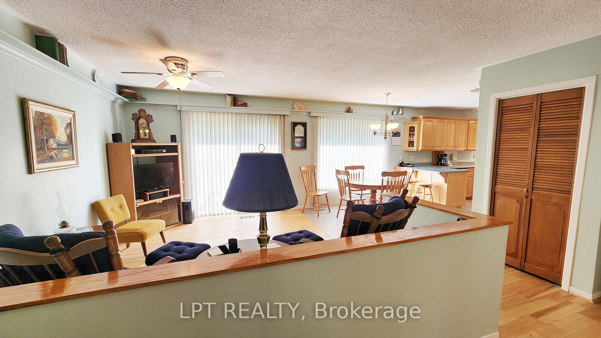Photo 5 of 32 Luella Boulevard, Springwater, Anten Mills — HOMEH