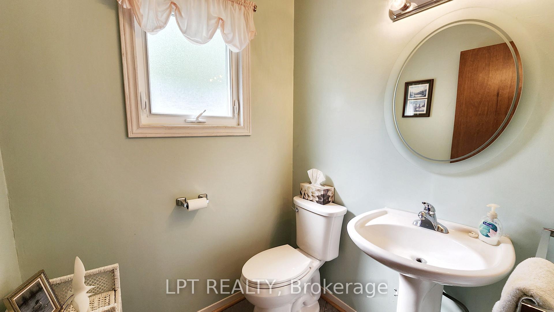 Photo 18 of 32 Luella Boulevard, Springwater, Anten Mills — HOMEH