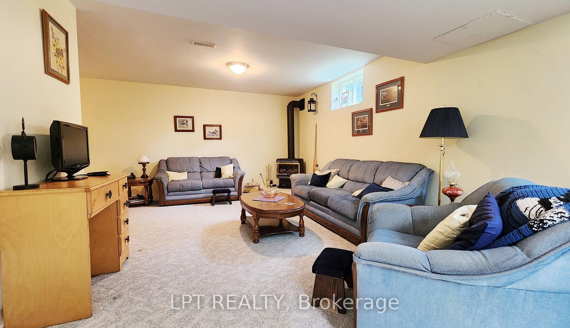 Photo 26 of 32 Luella Boulevard, Springwater, Anten Mills — HOMEH