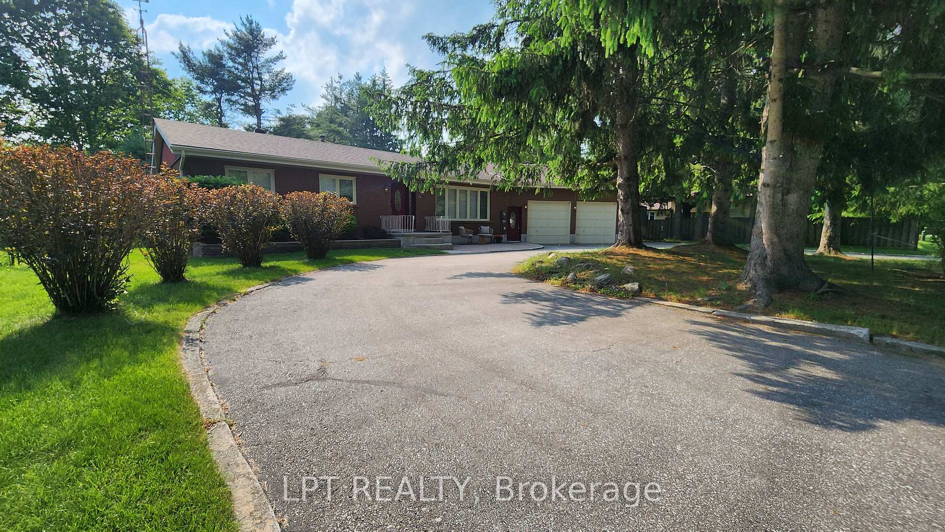 Photo 30 of 32 Luella Boulevard, Springwater, Anten Mills — HOMEH