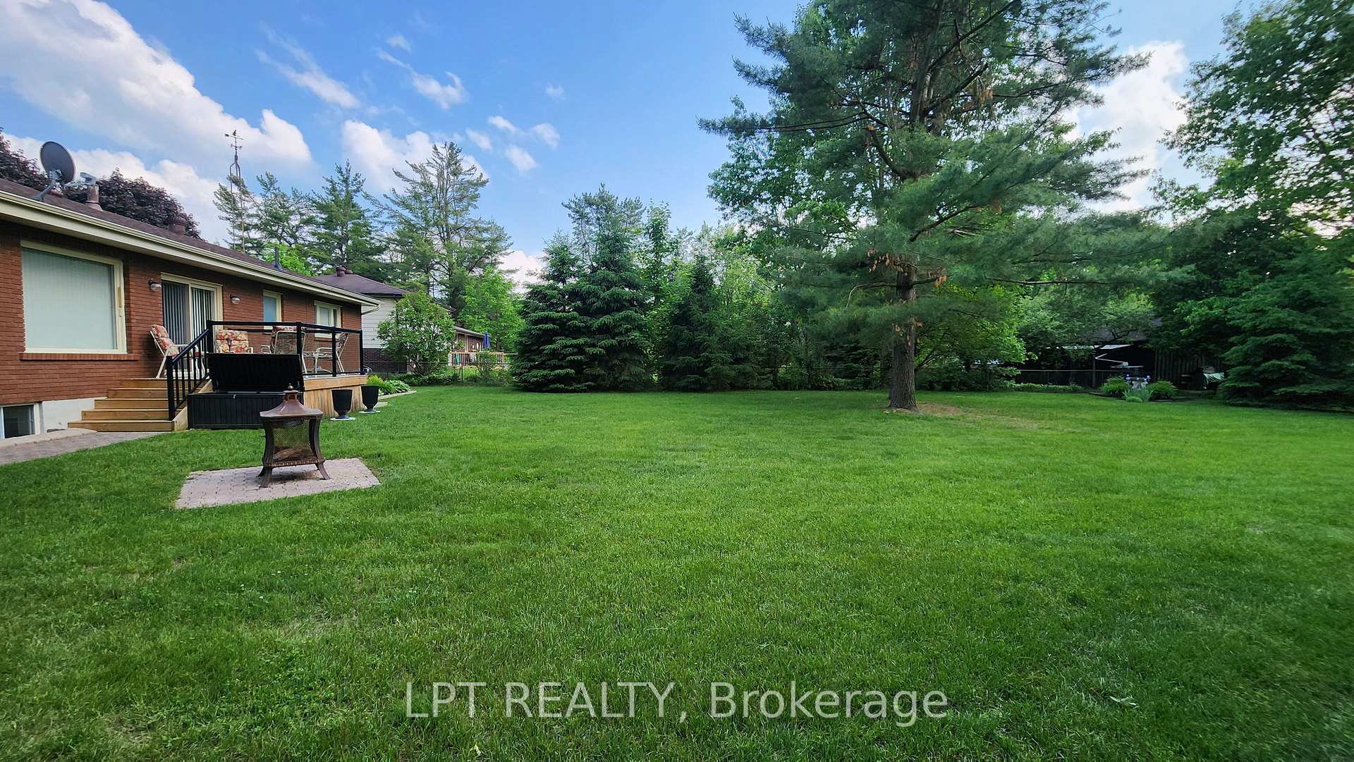 Photo 34 of 32 Luella Boulevard, Springwater, Anten Mills — HOMEH