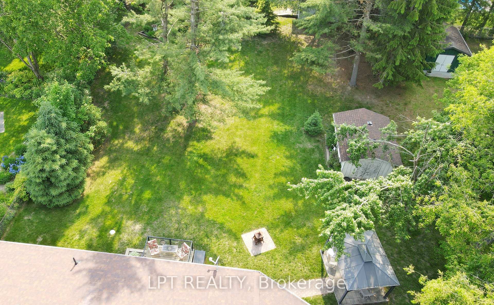 Photo 35 of 32 Luella Boulevard, Springwater, Anten Mills — HOMEH