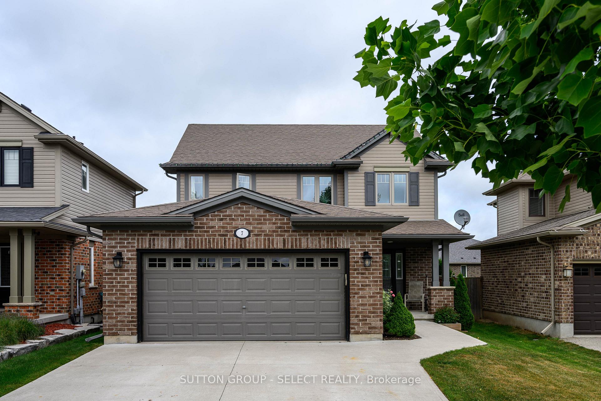Photo 1 of 7 Ambleside Drive, St. Thomas — HOMEH
