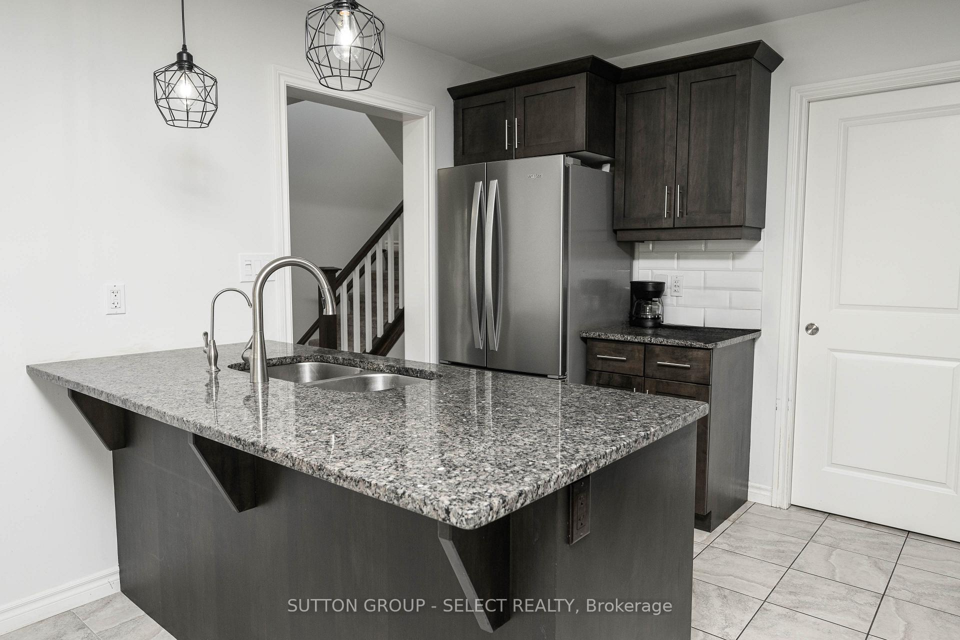 Photo 7 of 7 Ambleside Drive, St. Thomas — HOMEH