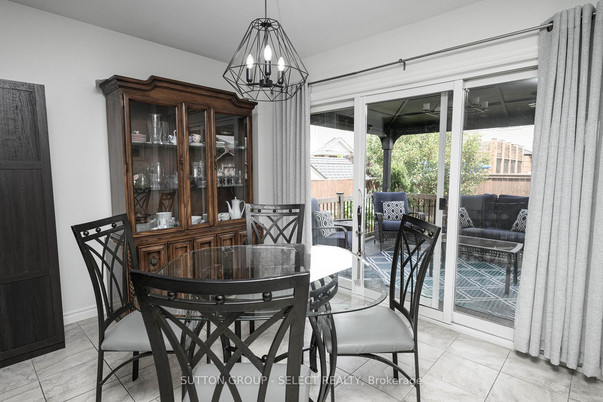 Photo 10 of 7 Ambleside Drive, St. Thomas — HOMEH