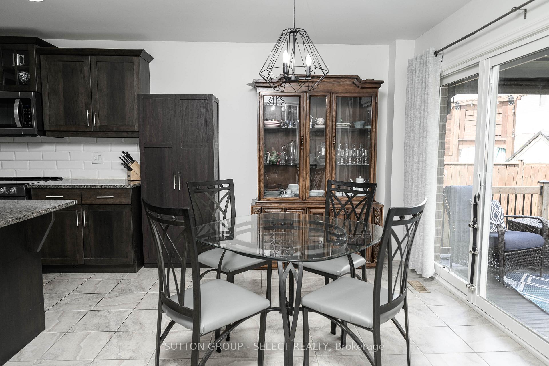 Photo 11 of 7 Ambleside Drive, St. Thomas — HOMEH