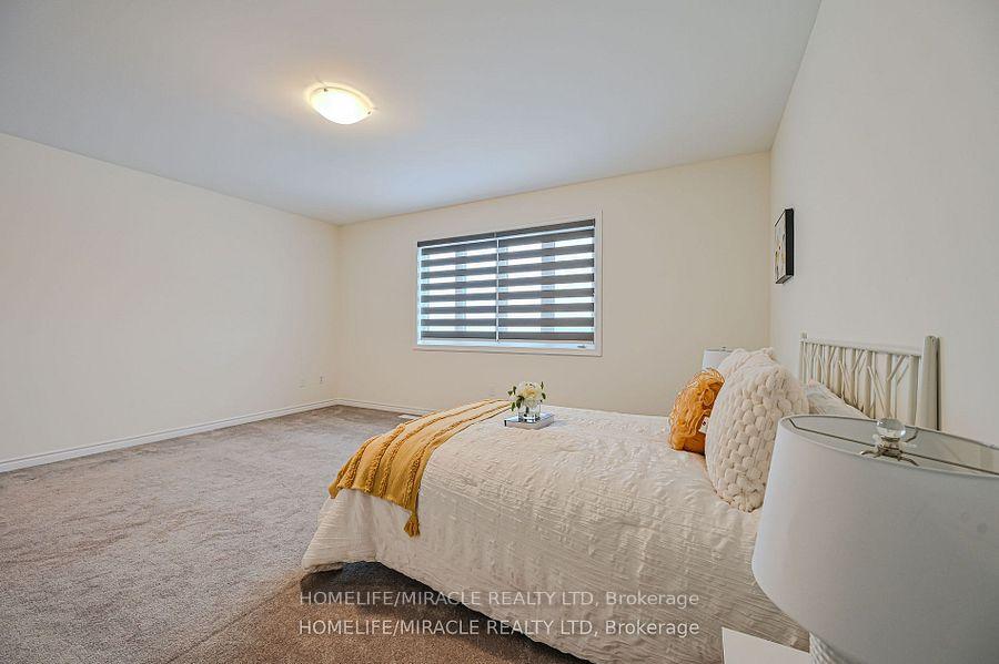 Photo 16 of 15 Sanford Circle, Springwater, Minesing — HOMEH