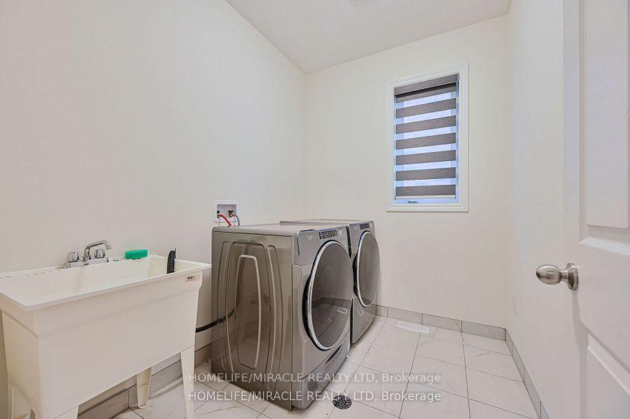 Photo 37 of 15 Sanford Circle, Springwater, Minesing — HOMEH
