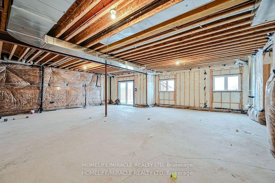 Photo 38 of 15 Sanford Circle, Springwater, Minesing — HOMEH