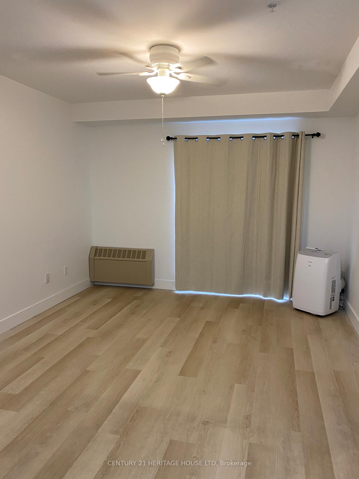 Photo 4 of Unit 405, 69 Curtis Street W, St. Thomas — HOMEH