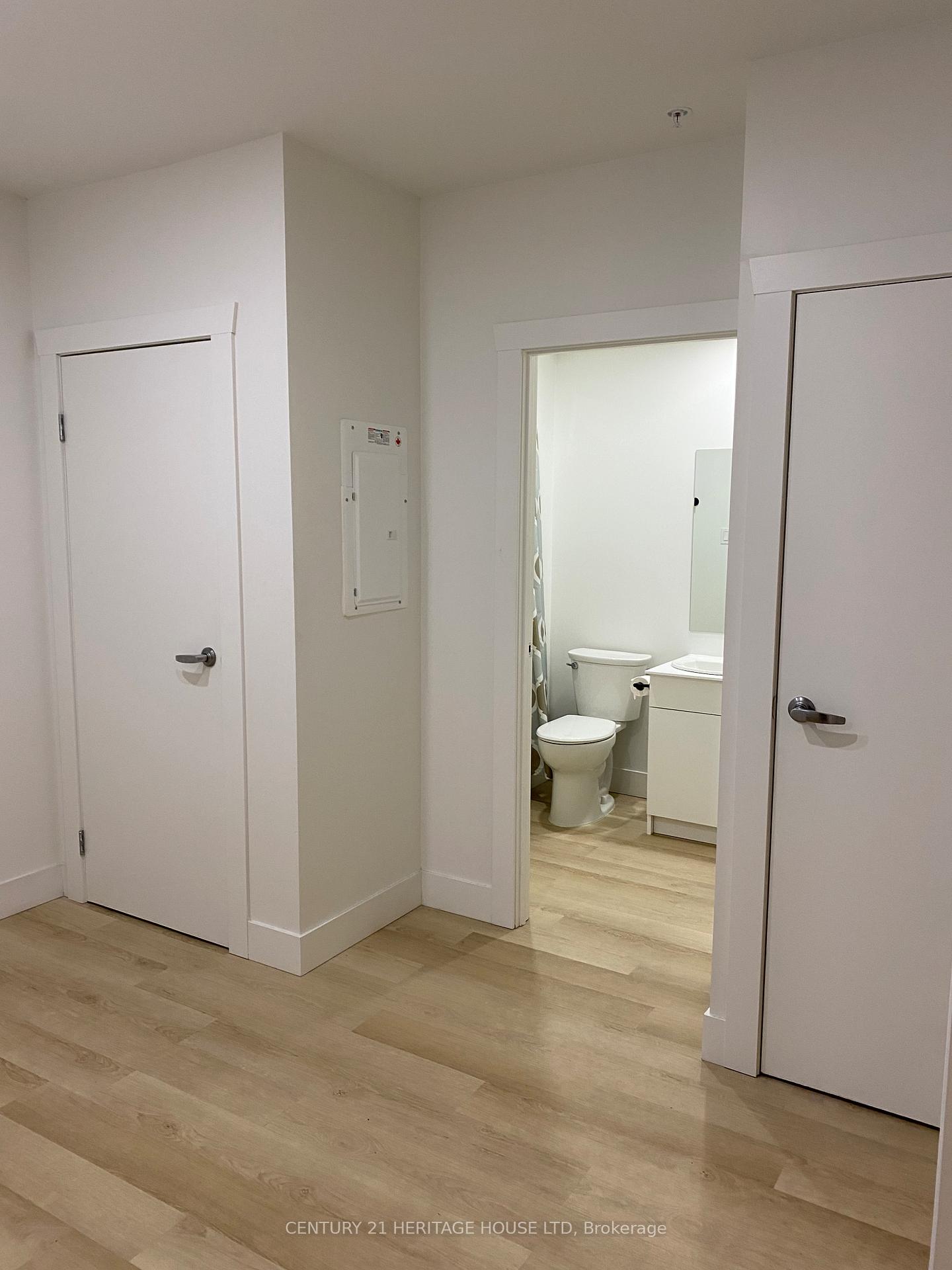 Photo 10 of Unit 405, 69 Curtis Street W, St. Thomas — HOMEH