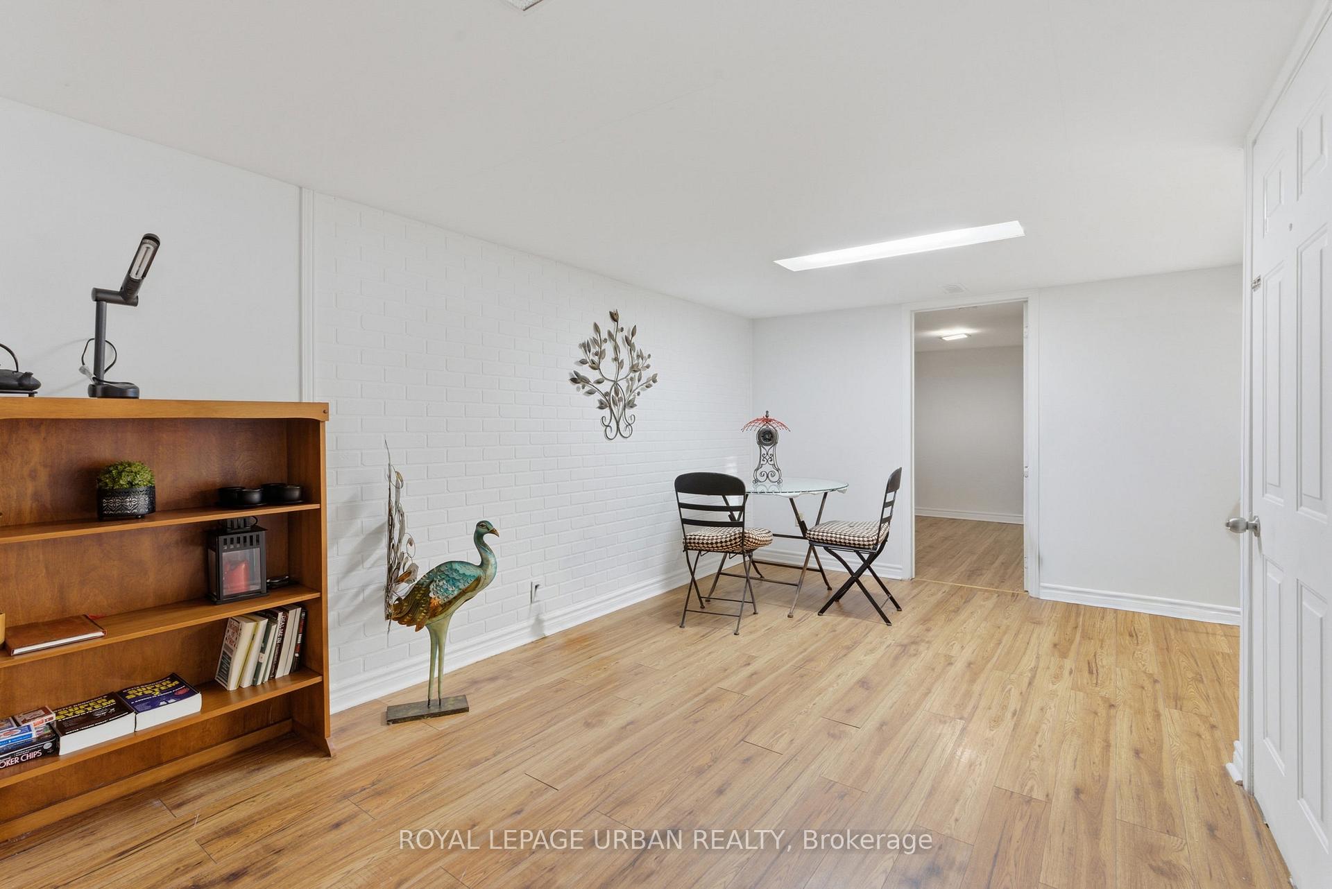 Photo 22 of 34 Gale Crescent, St. Catharines, E. Chester — HOMEH