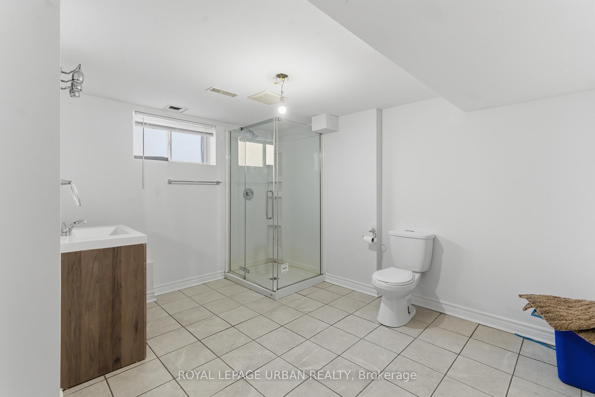 Photo 27 of 34 Gale Crescent, St. Catharines, E. Chester — HOMEH