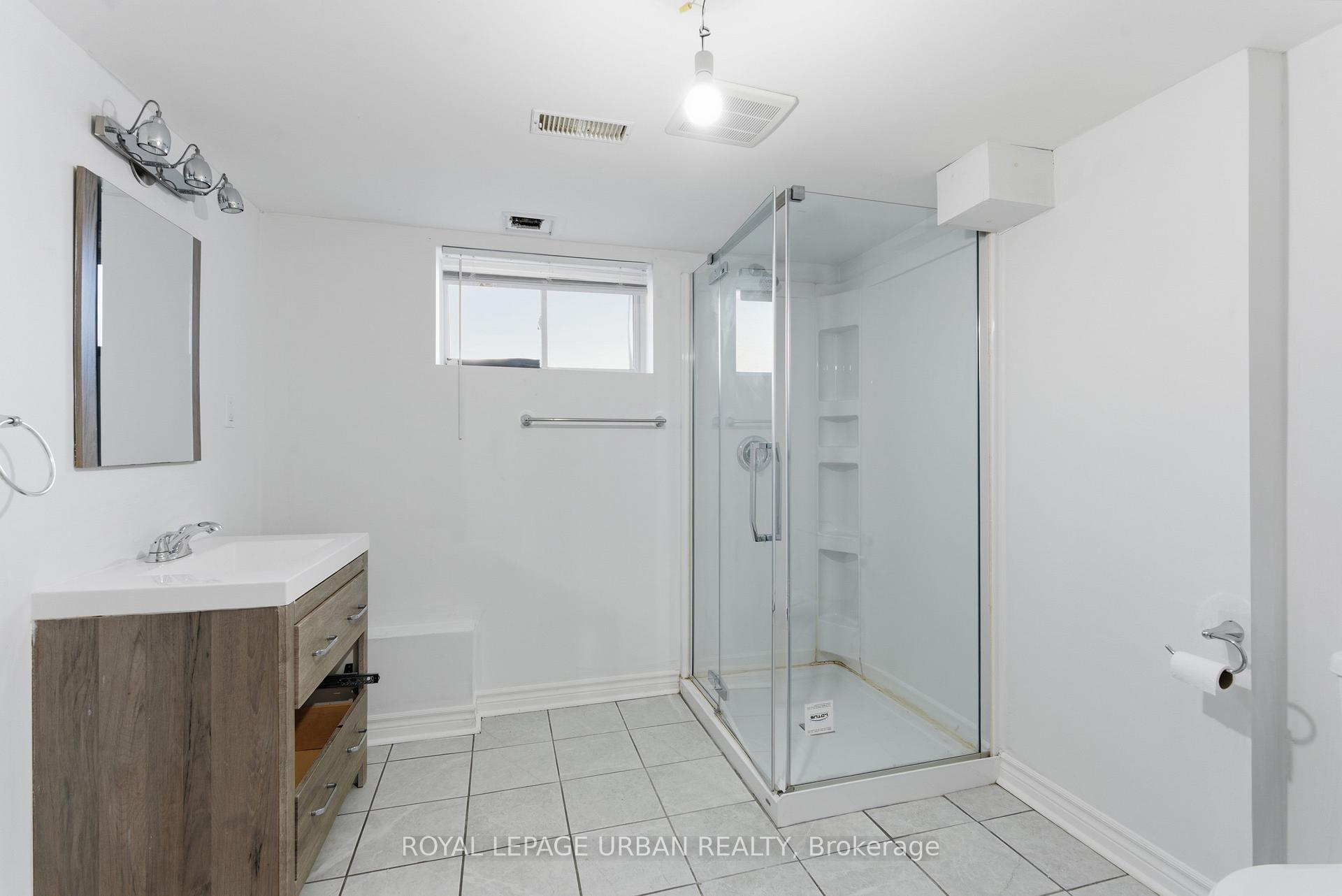 Photo 28 of 34 Gale Crescent, St. Catharines, E. Chester — HOMEH