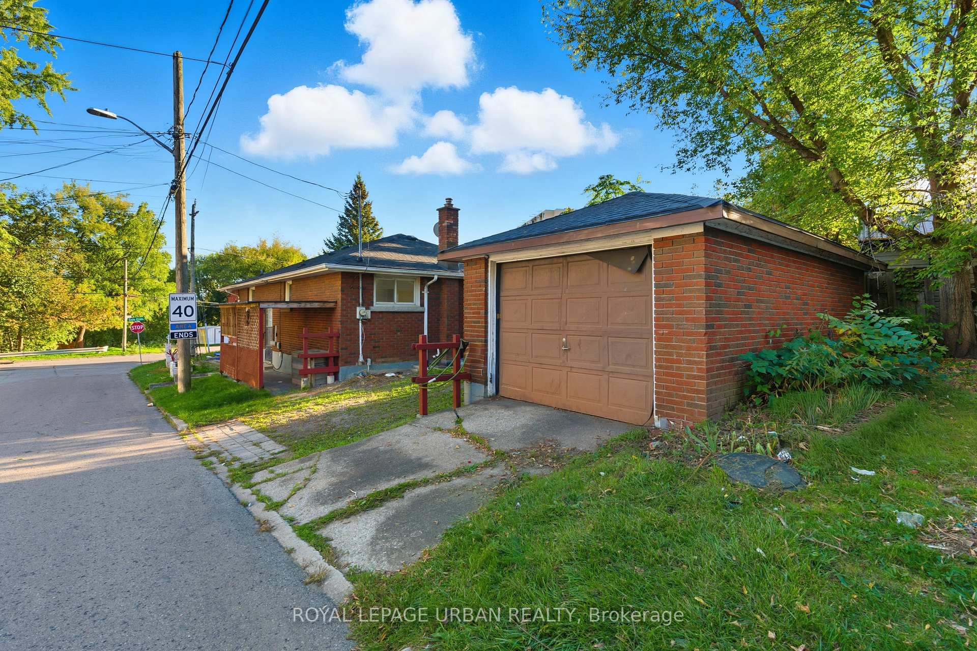 Photo 38 of 34 Gale Crescent, St. Catharines, E. Chester — HOMEH