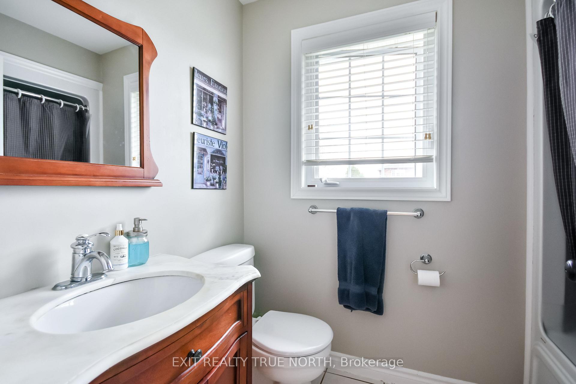 Photo 14 of 44 Graham Street, Springwater, Elmvale — HOMEH