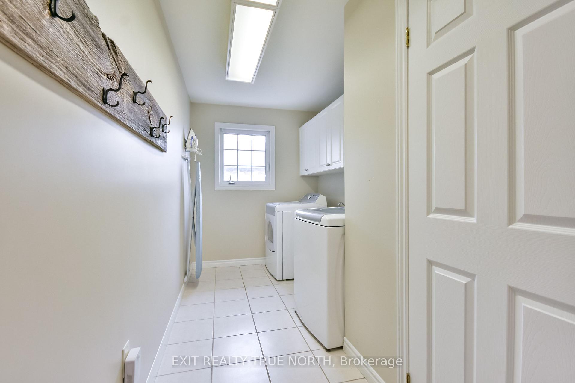 Photo 23 of 44 Graham Street, Springwater, Elmvale — HOMEH