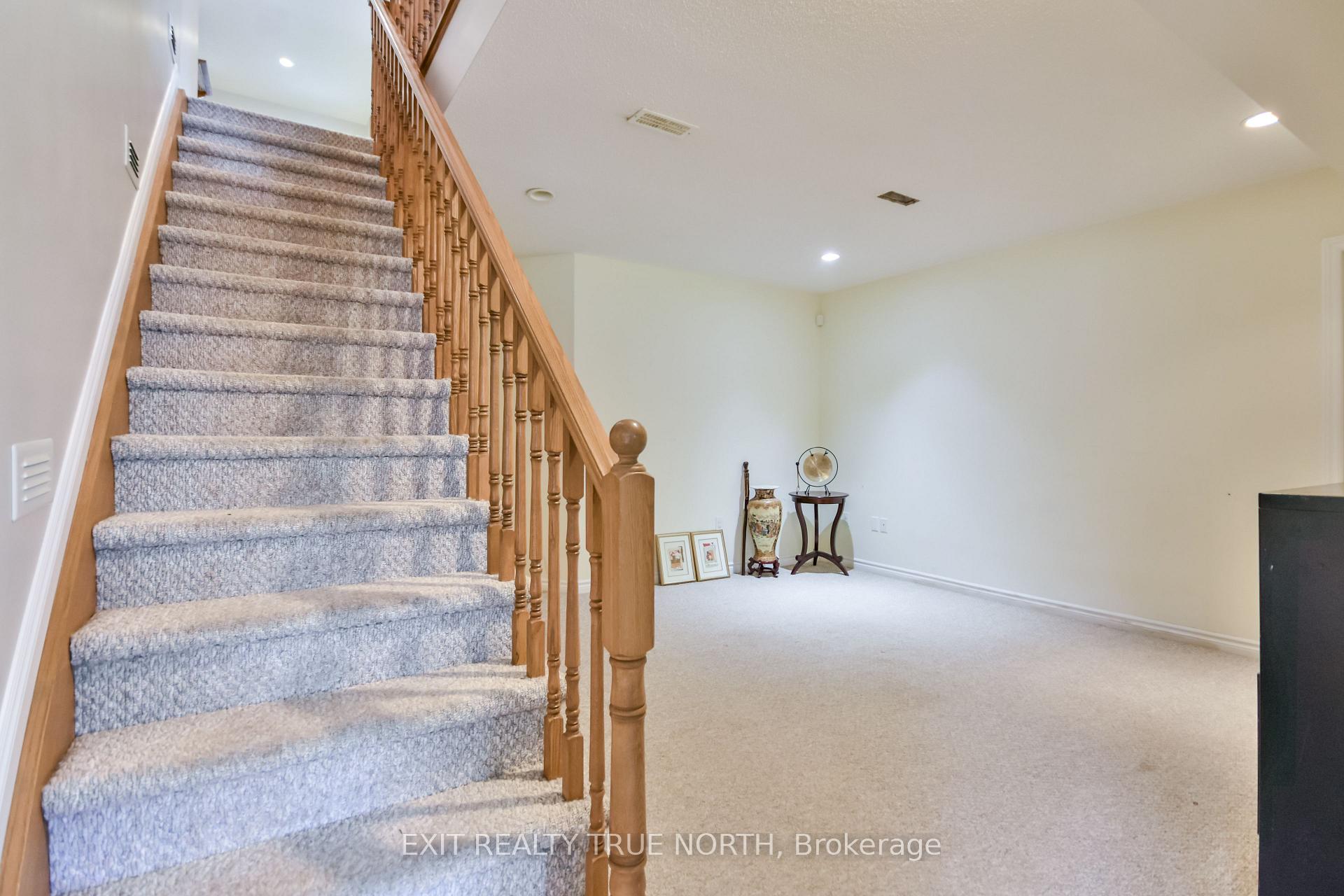 Photo 31 of 44 Graham Street, Springwater, Elmvale — HOMEH