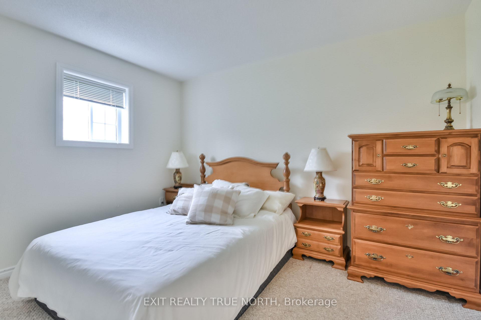 Photo 34 of 44 Graham Street, Springwater, Elmvale — HOMEH