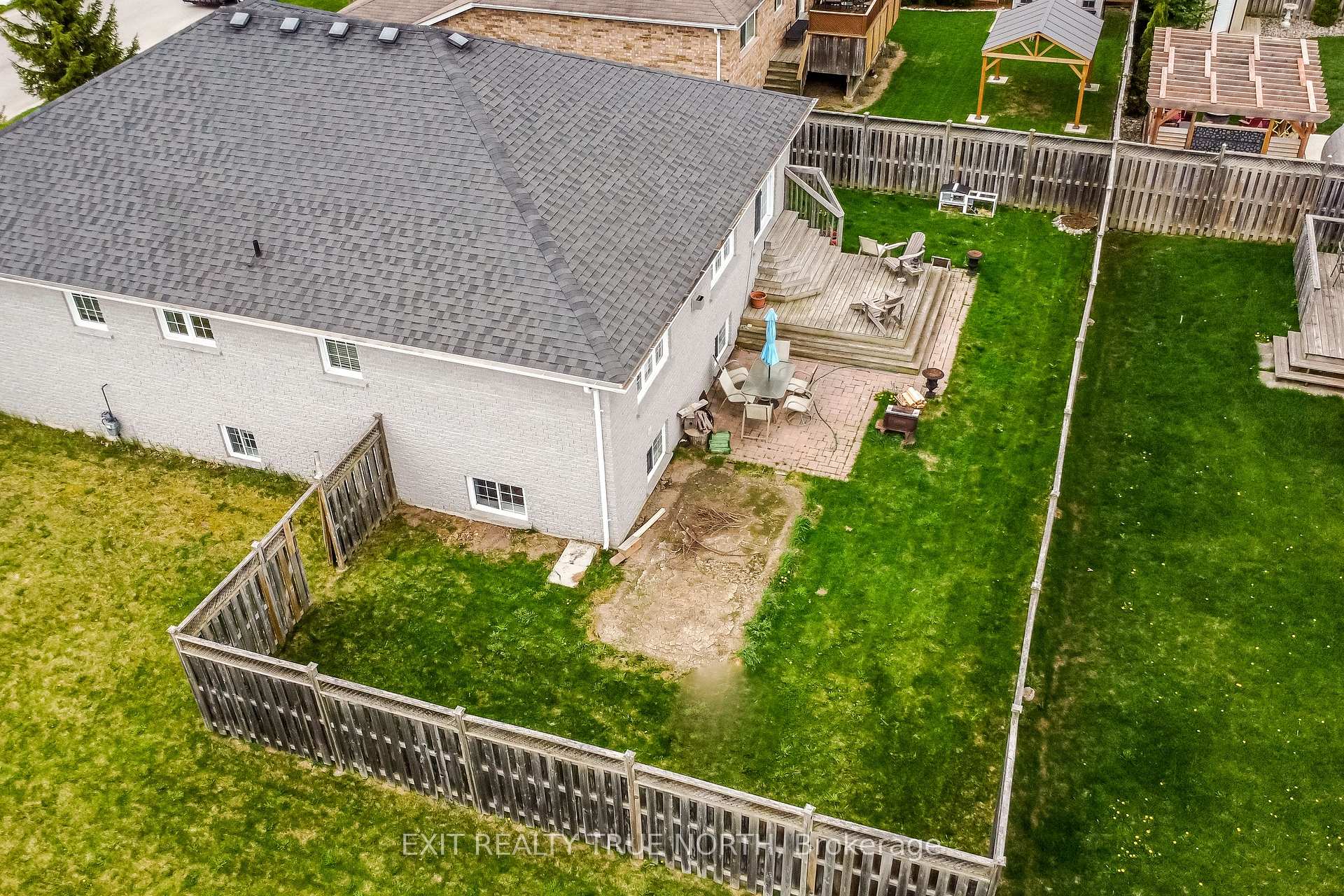 Photo 41 of 44 Graham Street, Springwater, Elmvale — HOMEH