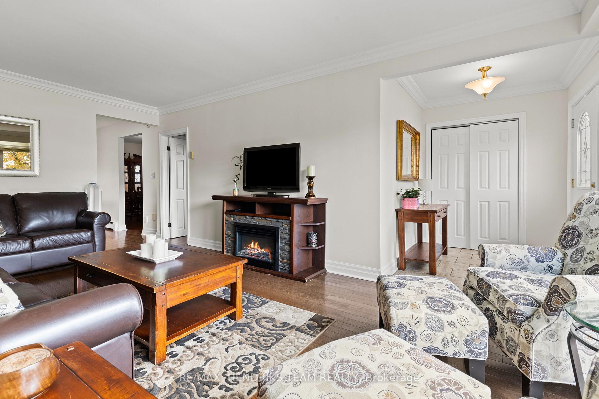 Photo 7 of 168 Rykert Street, St. Catharines, Rykert/Vansickle — HOMEH