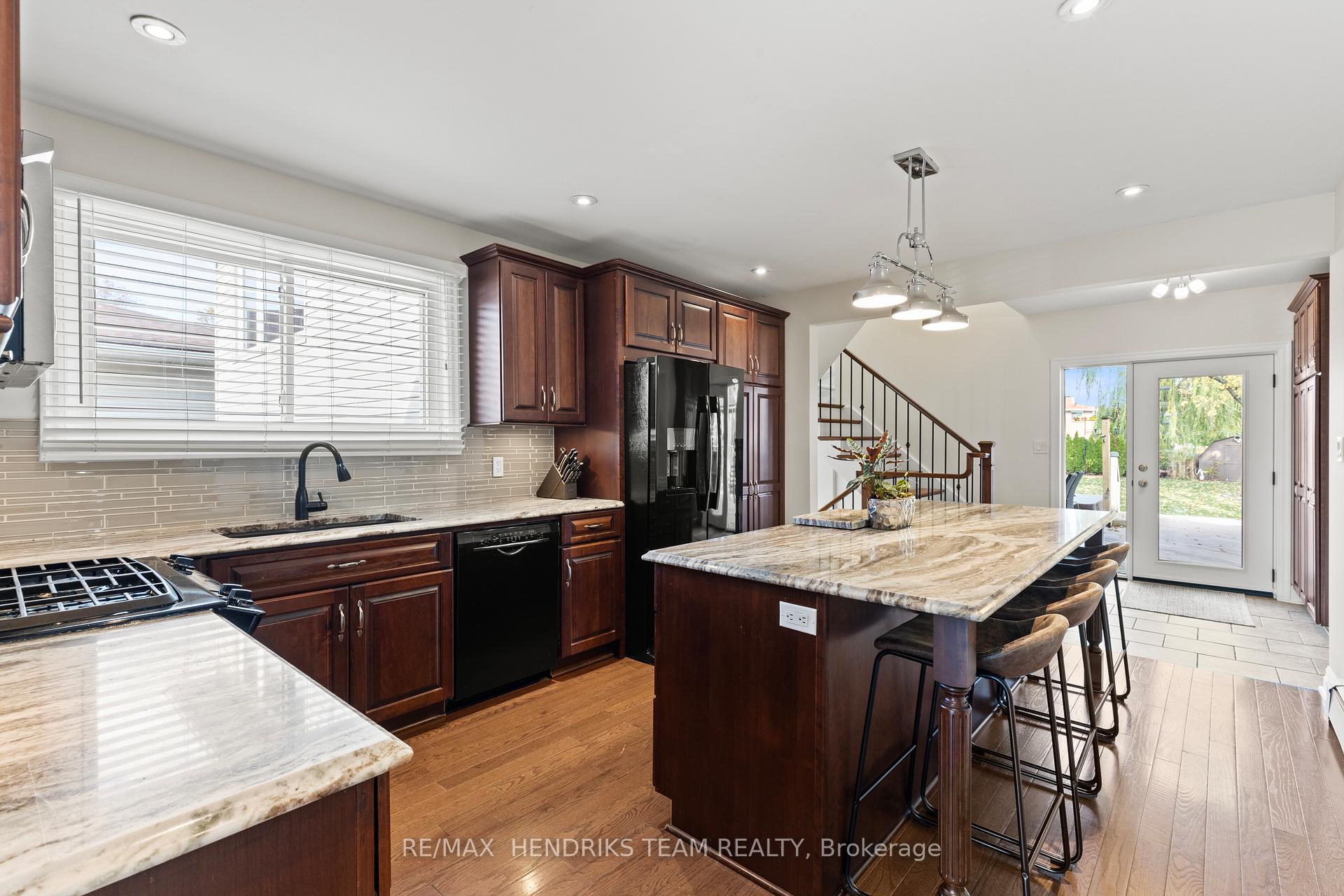 Photo 9 of 168 Rykert Street, St. Catharines, Rykert/Vansickle — HOMEH