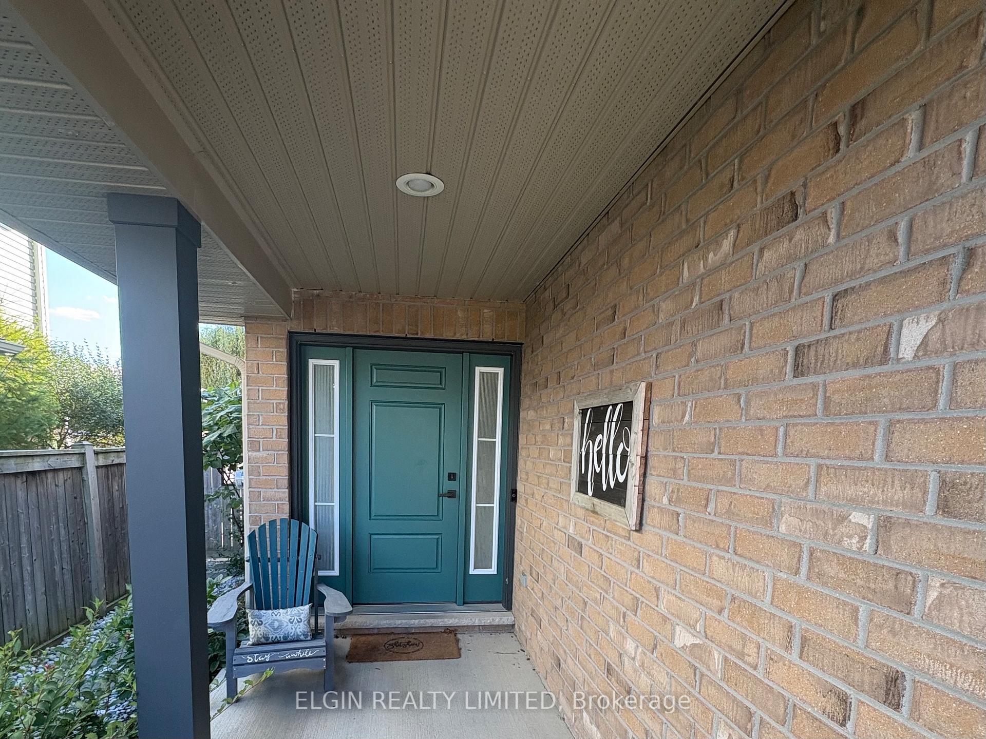 Photo 2 of 10 Ambleside Drive, St. Thomas — HOMEH