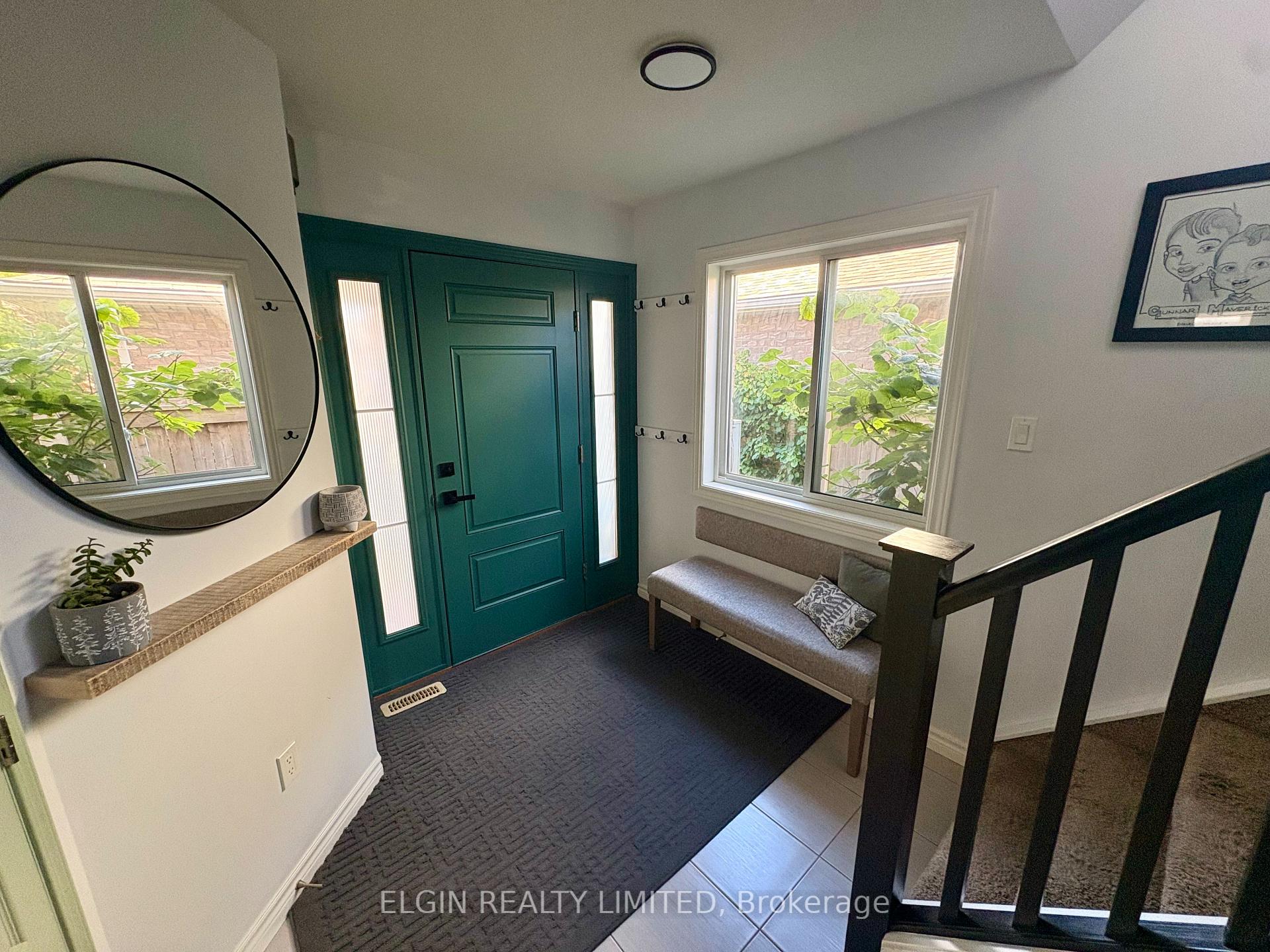 Photo 3 of 10 Ambleside Drive, St. Thomas — HOMEH