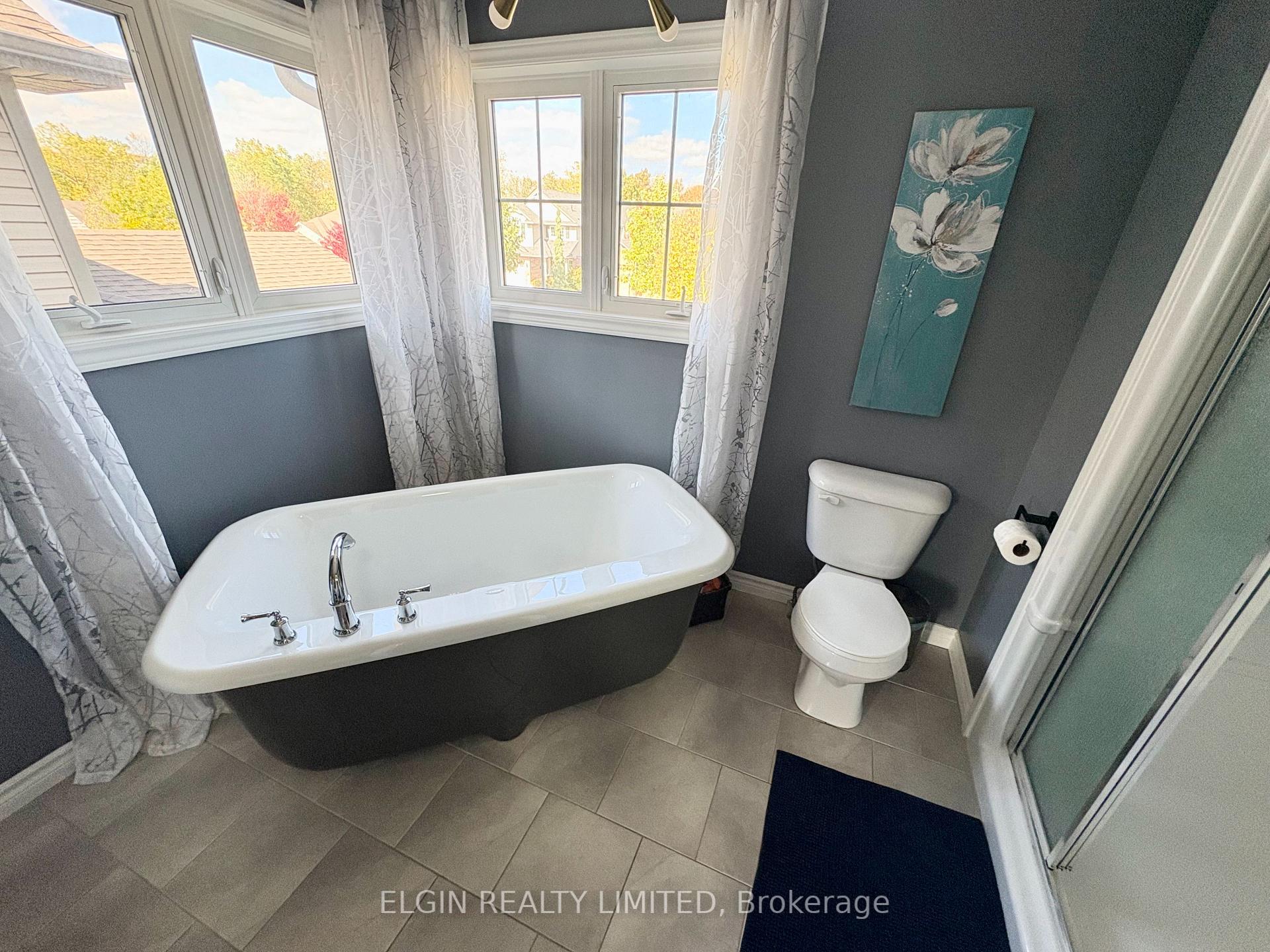 Photo 15 of 10 Ambleside Drive, St. Thomas — HOMEH