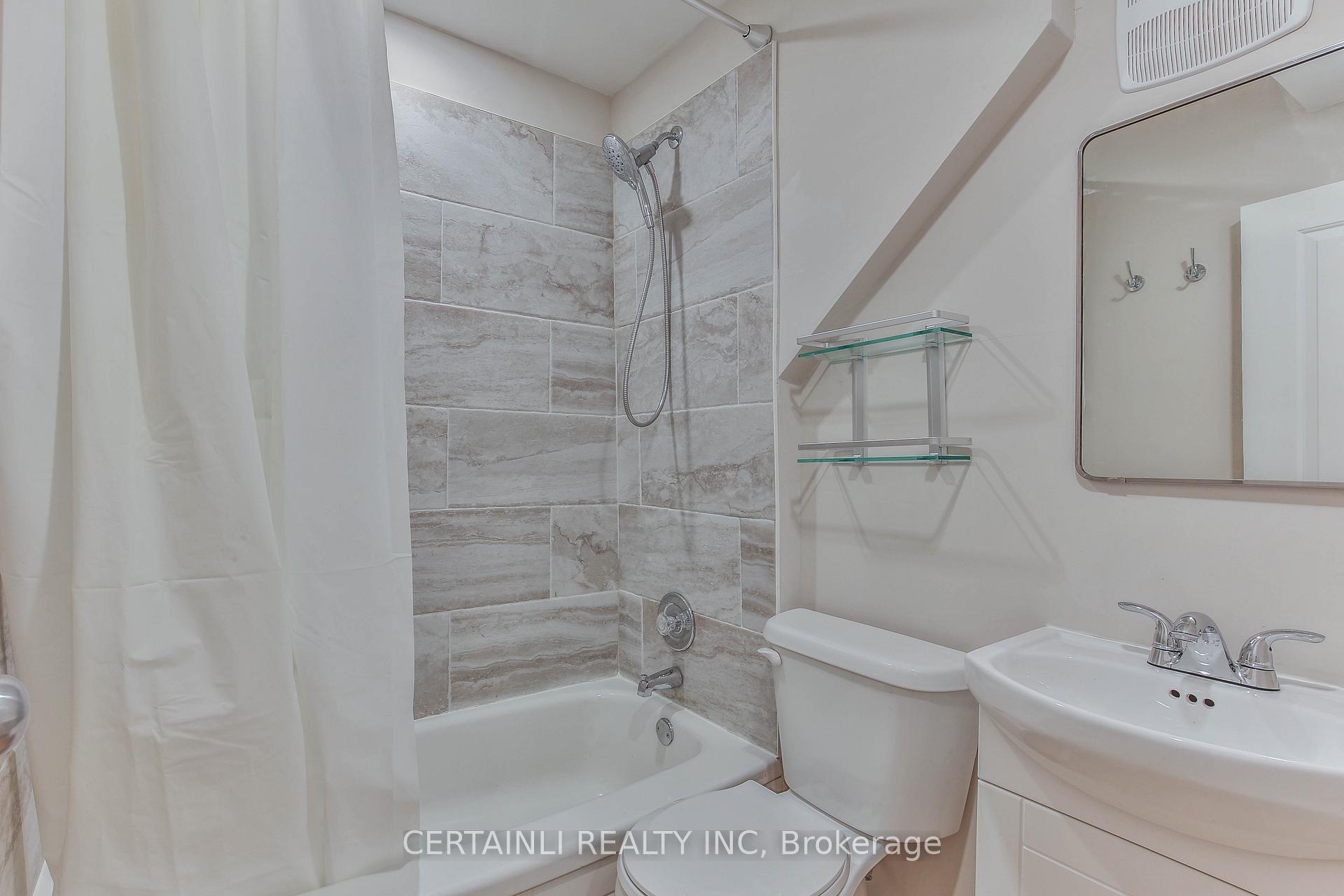Photo 4 of 54 Elizabeth Street, St. Thomas — HOMEH