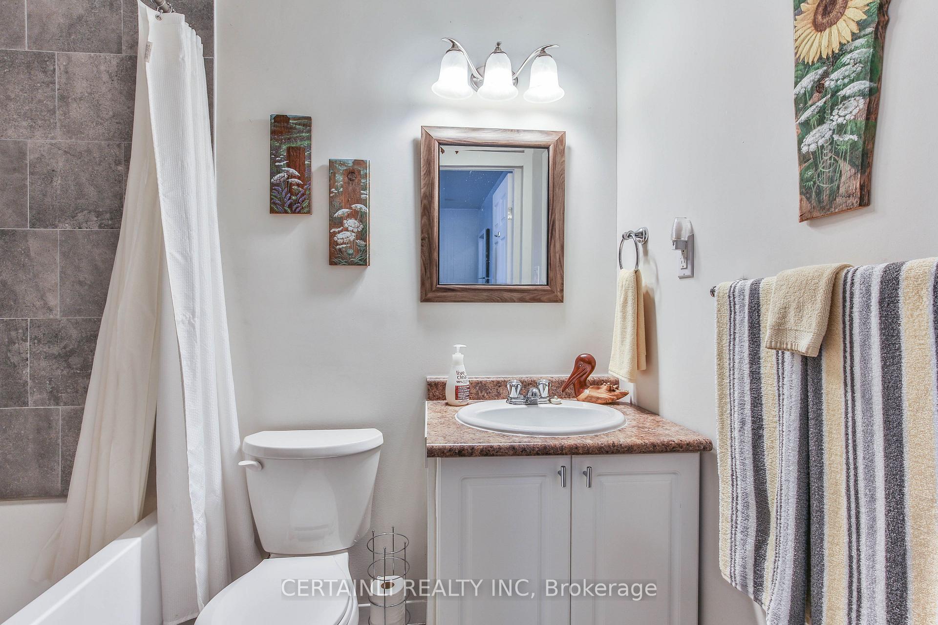 Photo 12 of 54 Elizabeth Street, St. Thomas — HOMEH