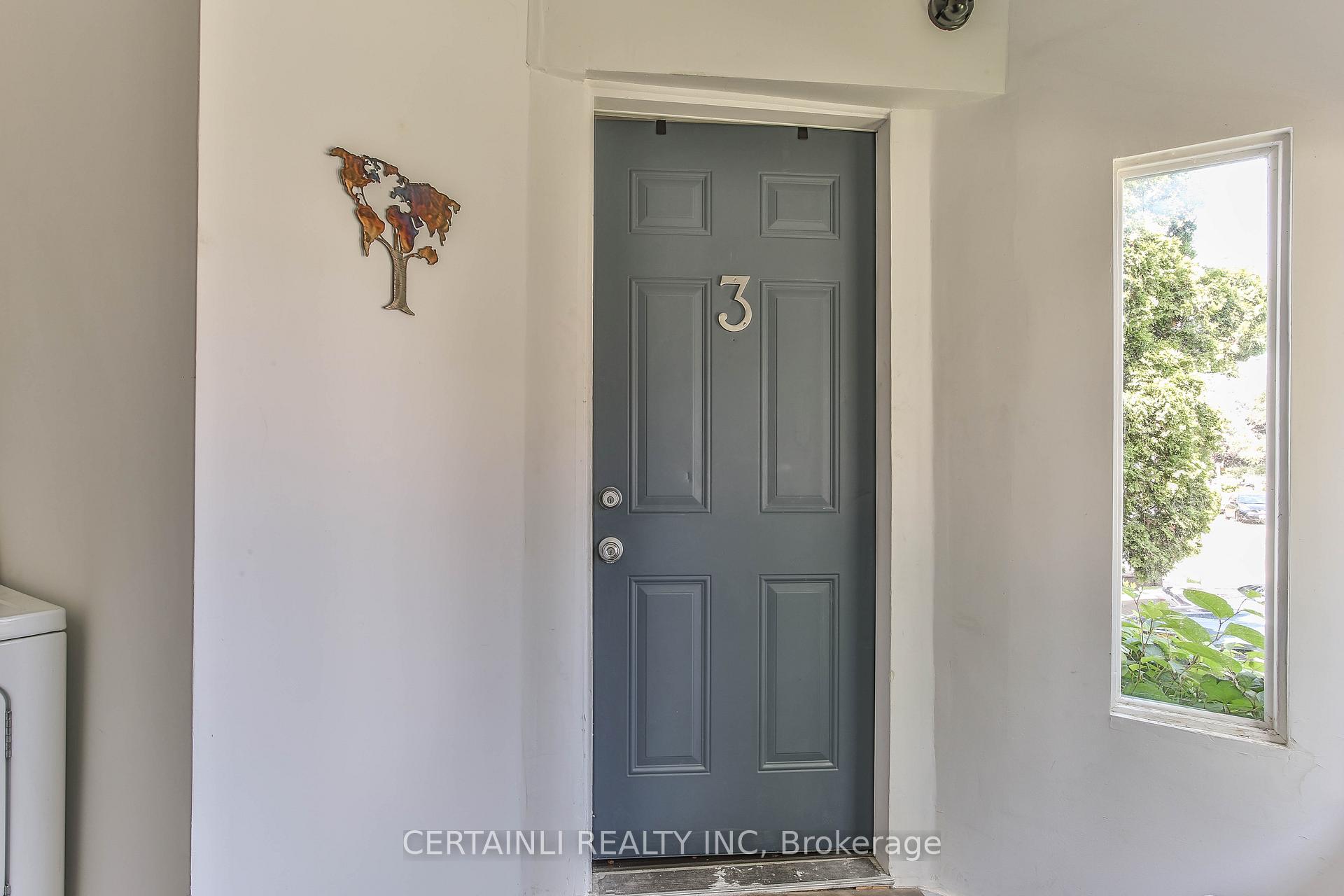 Photo 13 of 54 Elizabeth Street, St. Thomas — HOMEH
