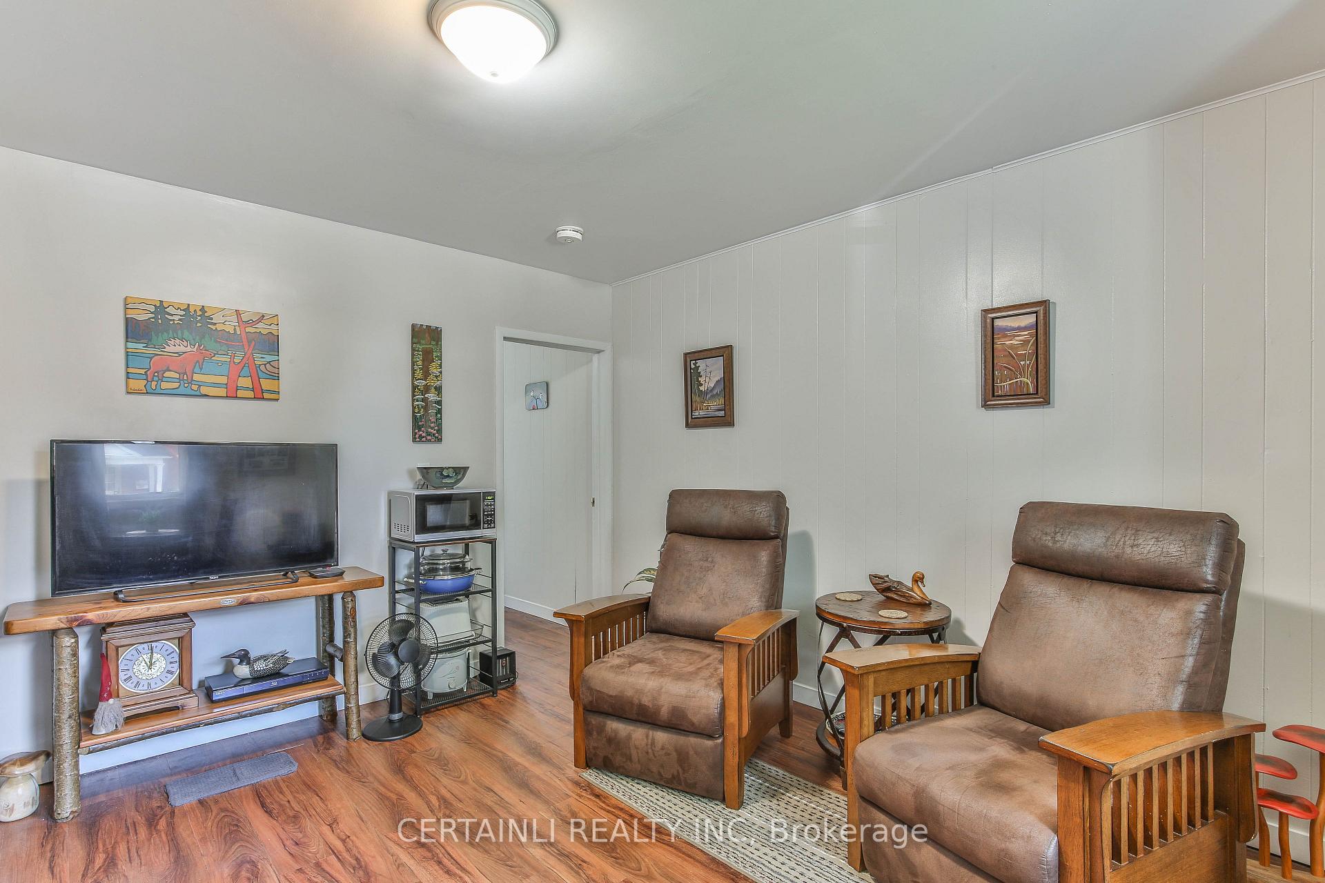 Photo 17 of 54 Elizabeth Street, St. Thomas — HOMEH
