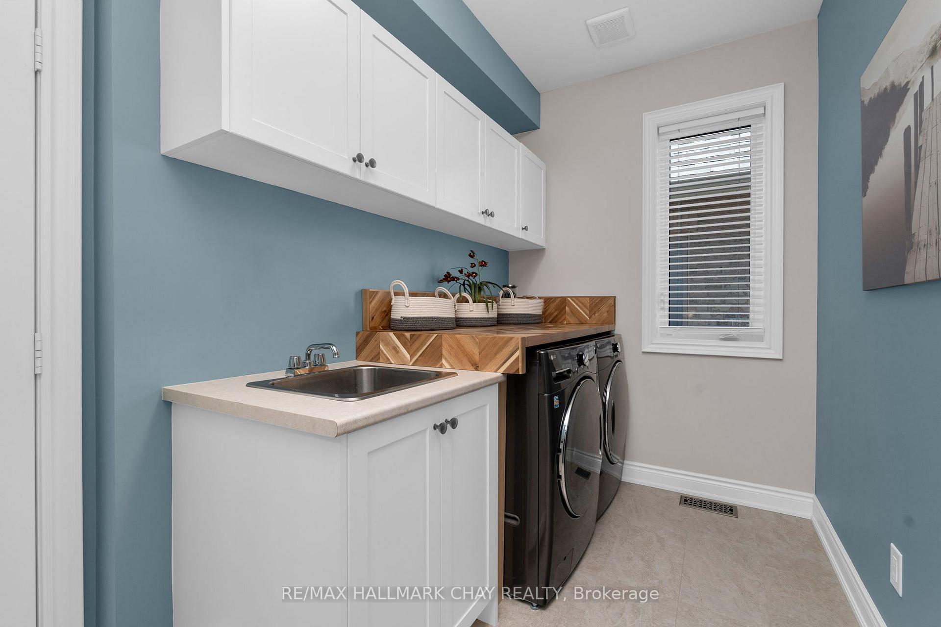 Photo 17 of 65 Rugman Crescent, Springwater, Centre Vespra — HOMEH