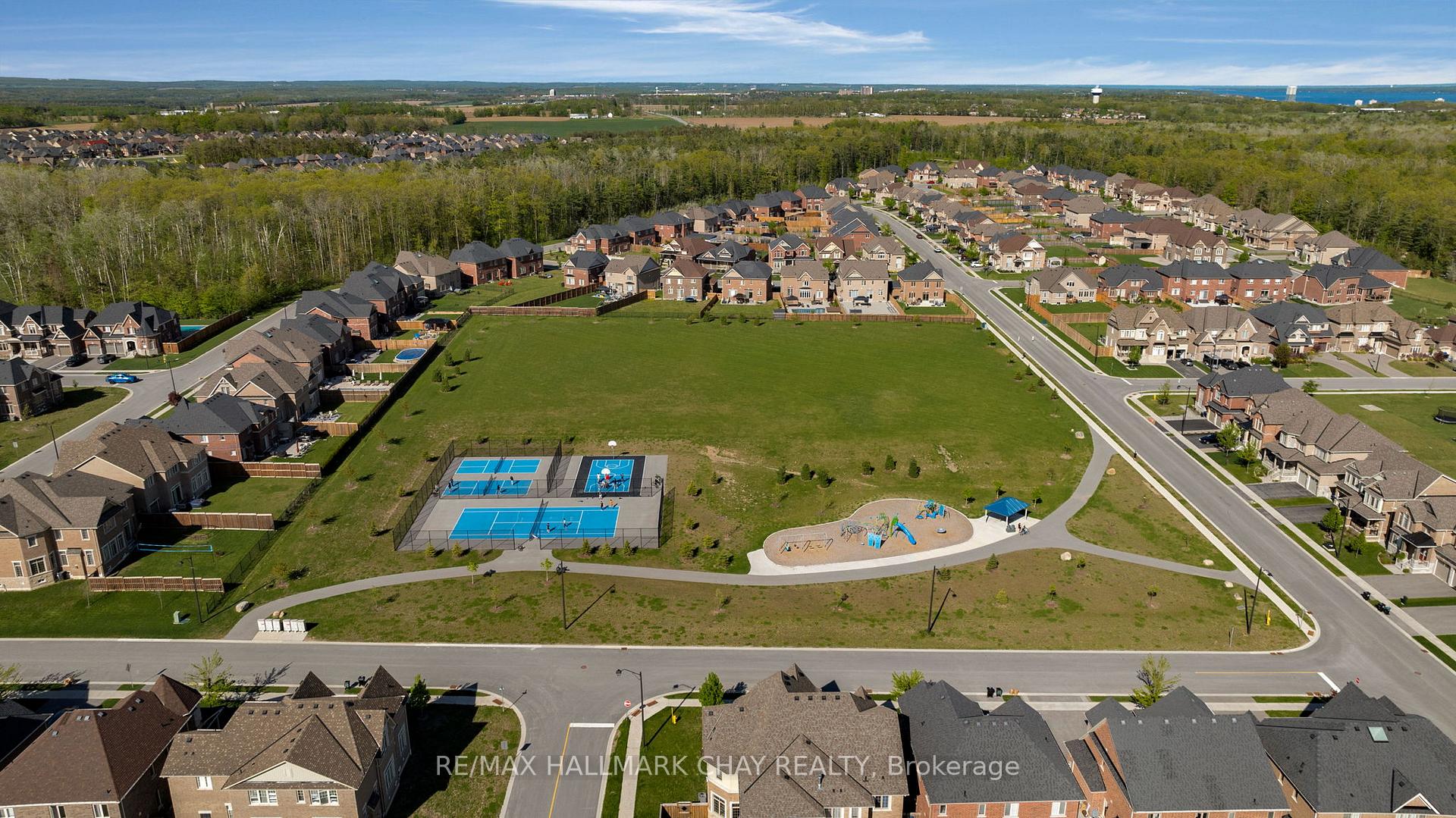 Photo 37 of 65 Rugman Crescent, Springwater, Centre Vespra — HOMEH
