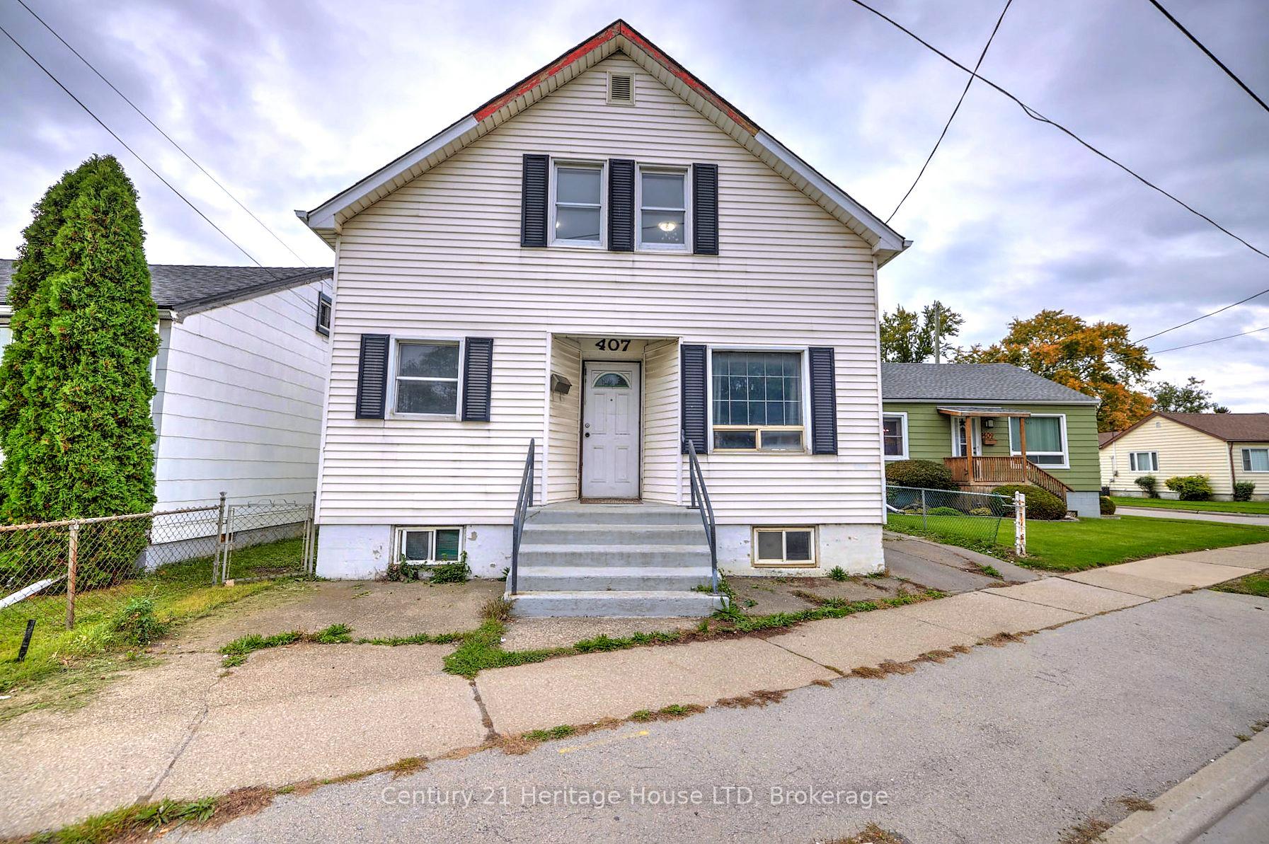 Photo 2 of 407 Welland Avenue, St. Catharines, Facer — HOMEH
