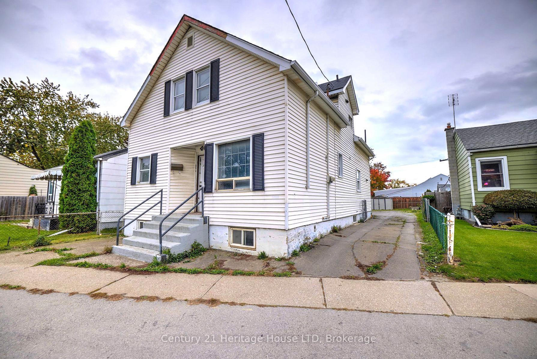 Photo 3 of 407 Welland Avenue, St. Catharines, Facer — HOMEH