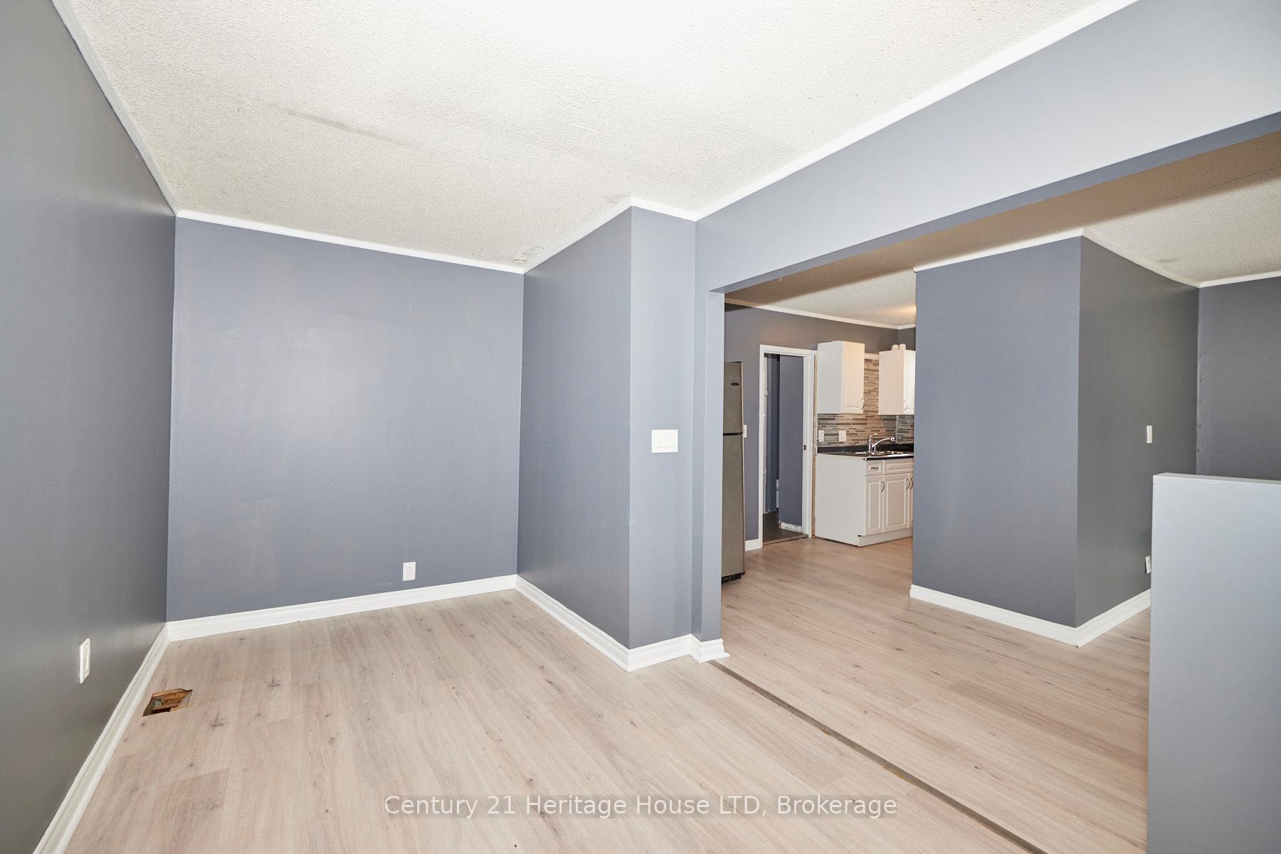 Photo 10 of 407 Welland Avenue, St. Catharines, Facer — HOMEH