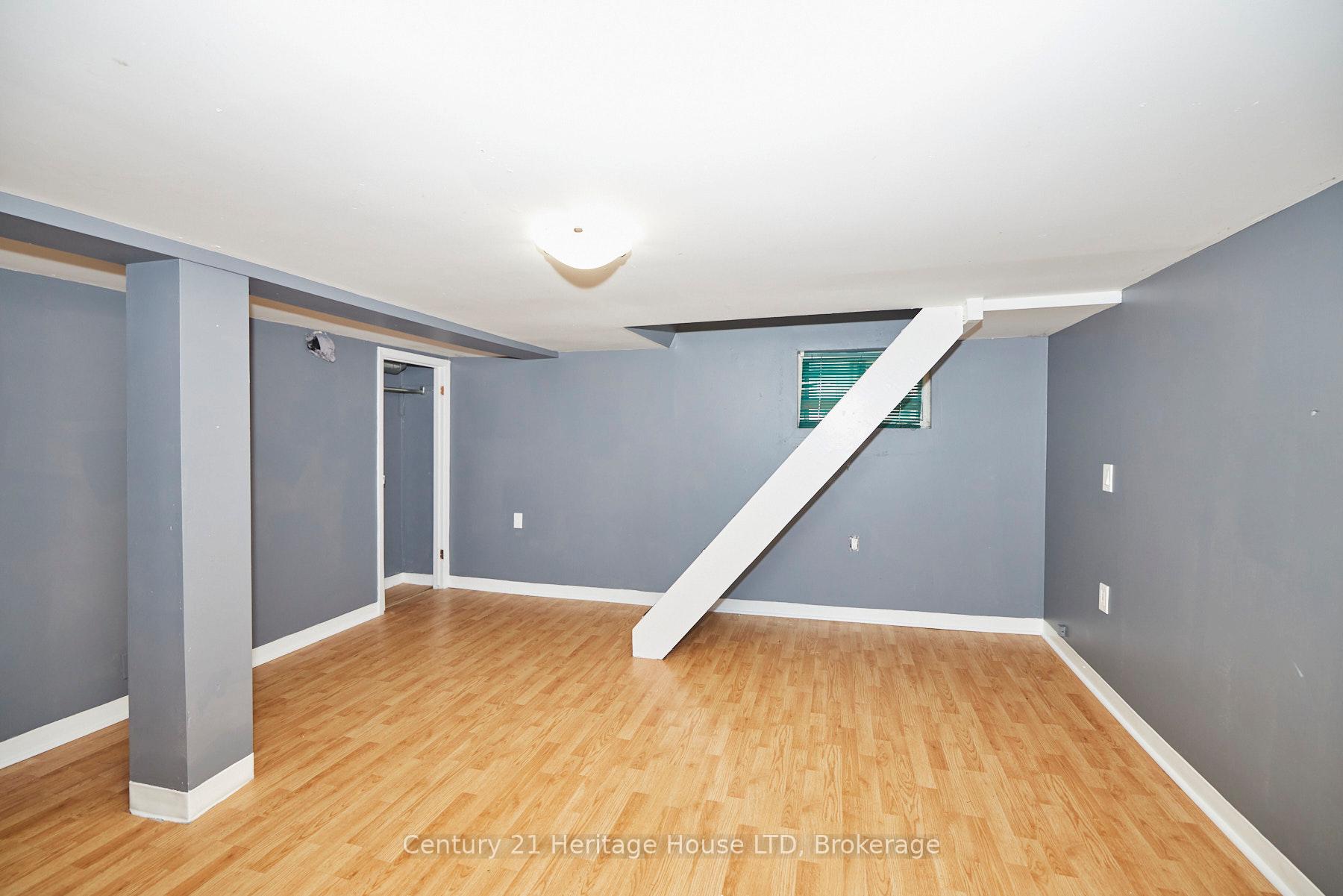 Photo 12 of 407 Welland Avenue, St. Catharines, Facer — HOMEH