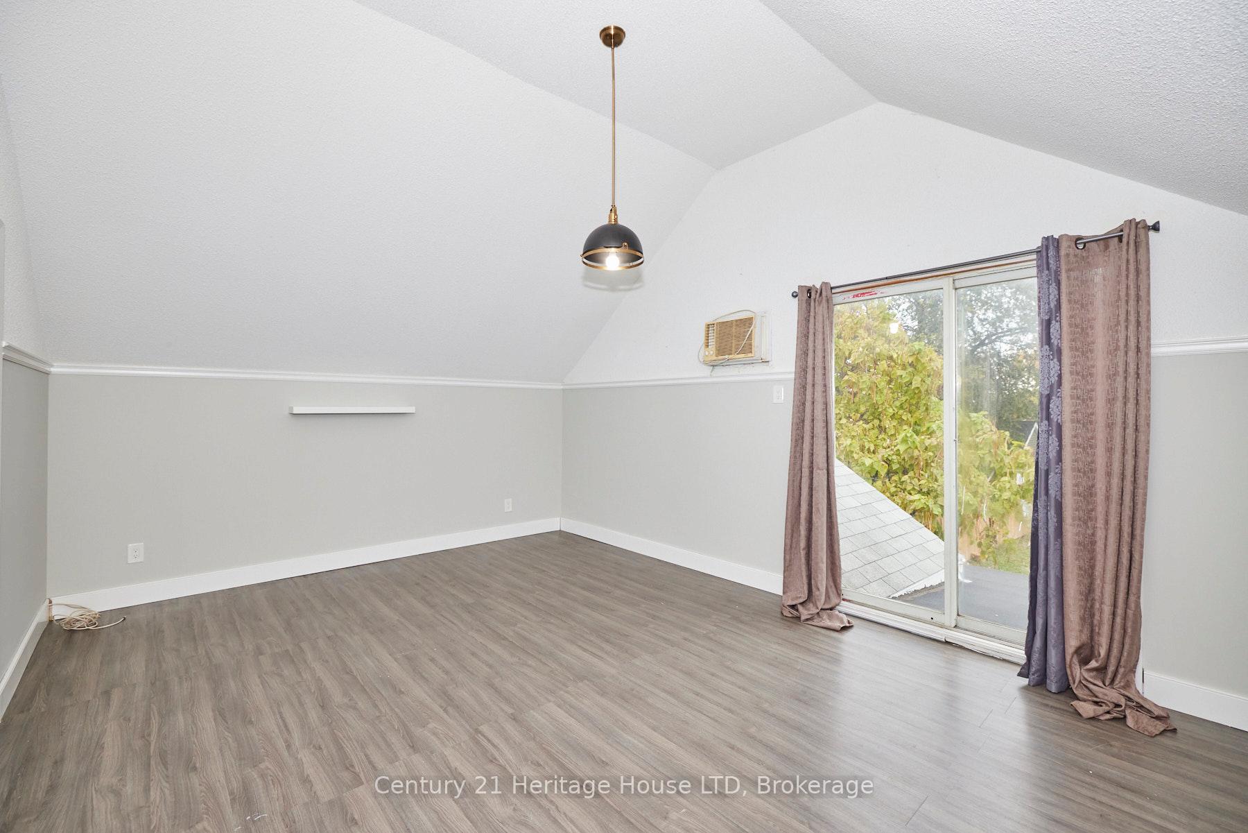 Photo 22 of 407 Welland Avenue, St. Catharines, Facer — HOMEH