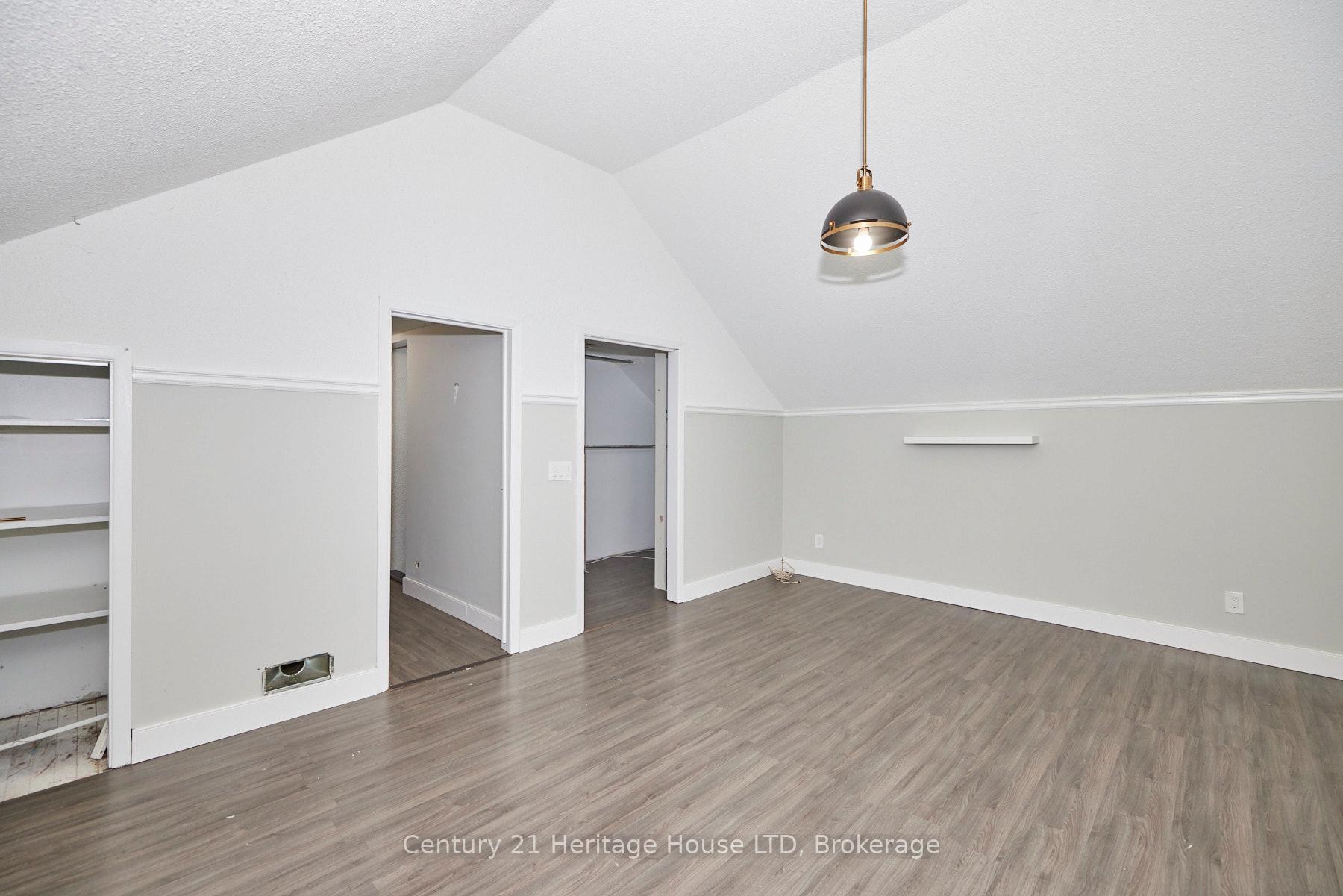 Photo 23 of 407 Welland Avenue, St. Catharines, Facer — HOMEH