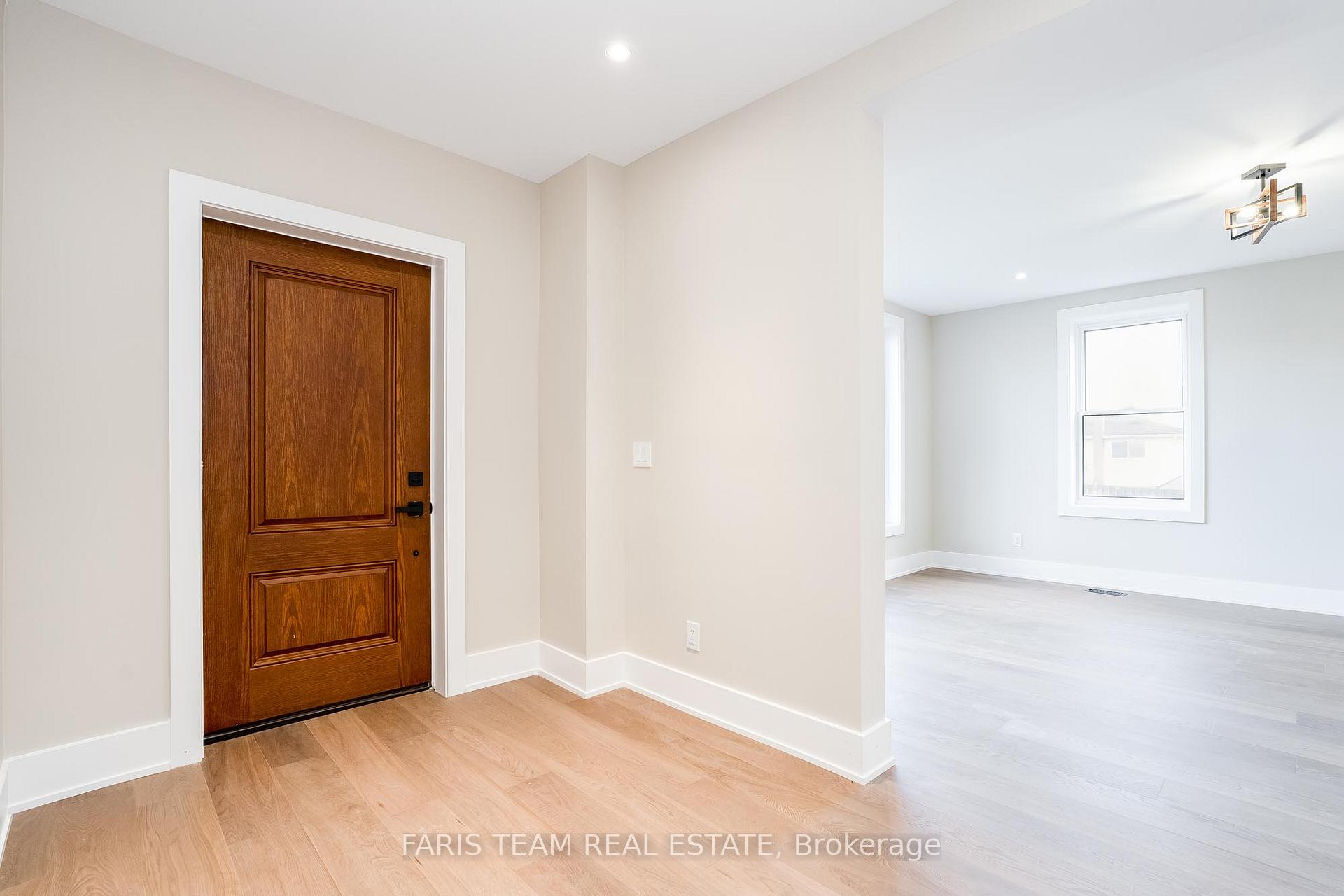 Photo 3 of 9 Bertram Drive, Springwater, Elmvale — HOMEH