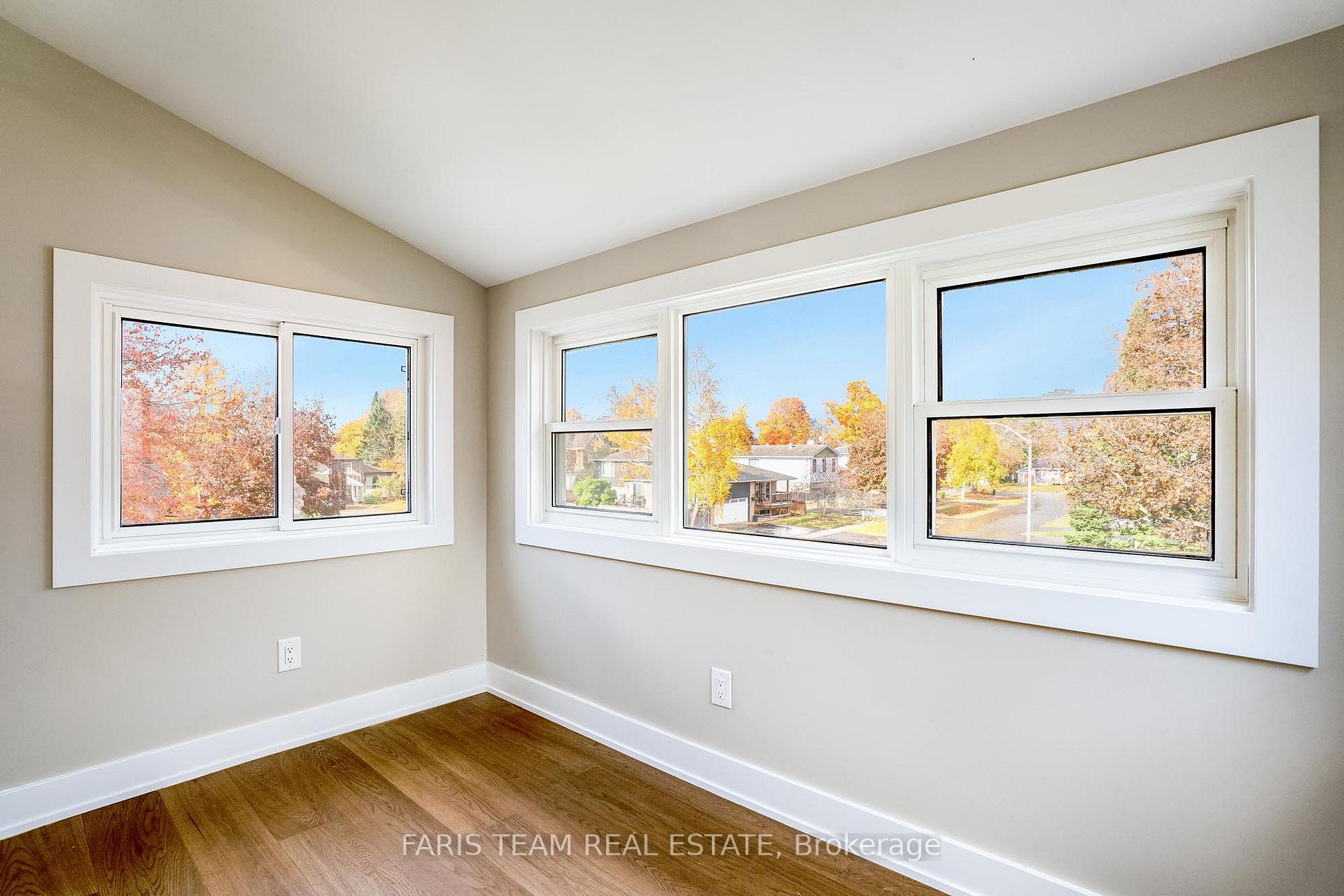 Photo 22 of 9 Bertram Drive, Springwater, Elmvale — HOMEH