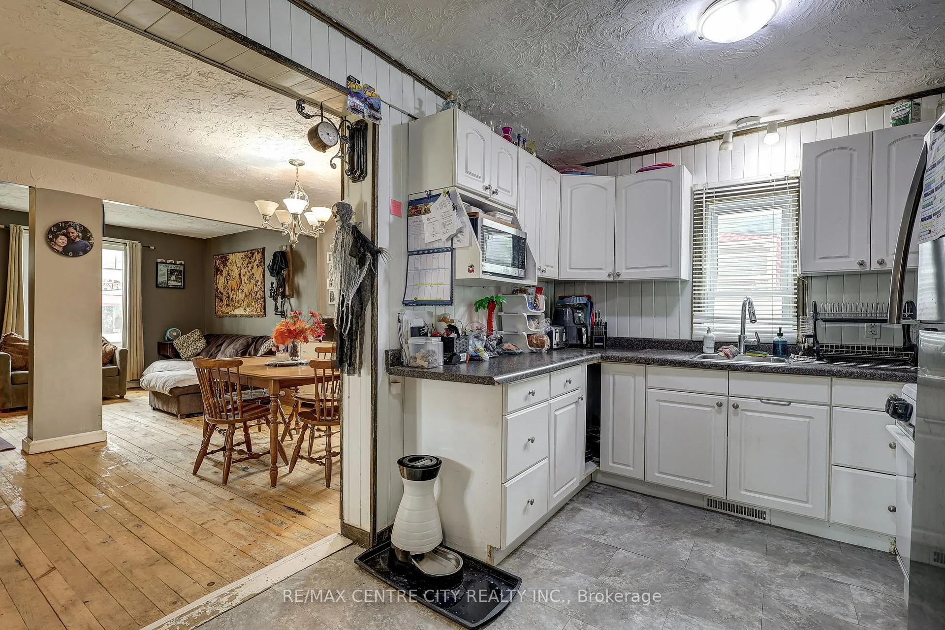 Photo 11 of 270 Ross Street, St. Thomas — HOMEH
