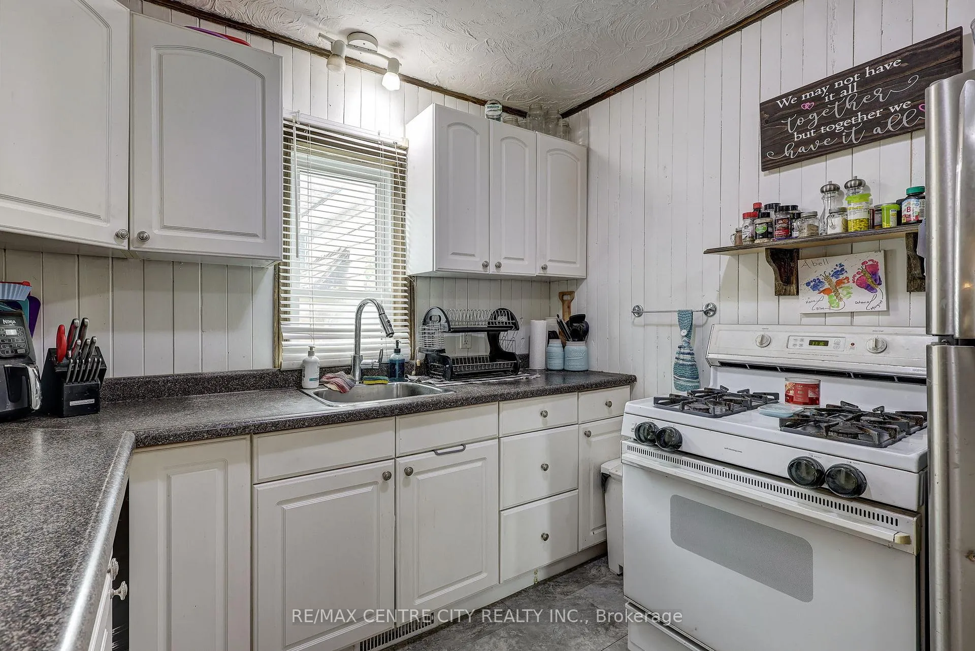 Photo 14 of 270 Ross Street, St. Thomas — HOMEH