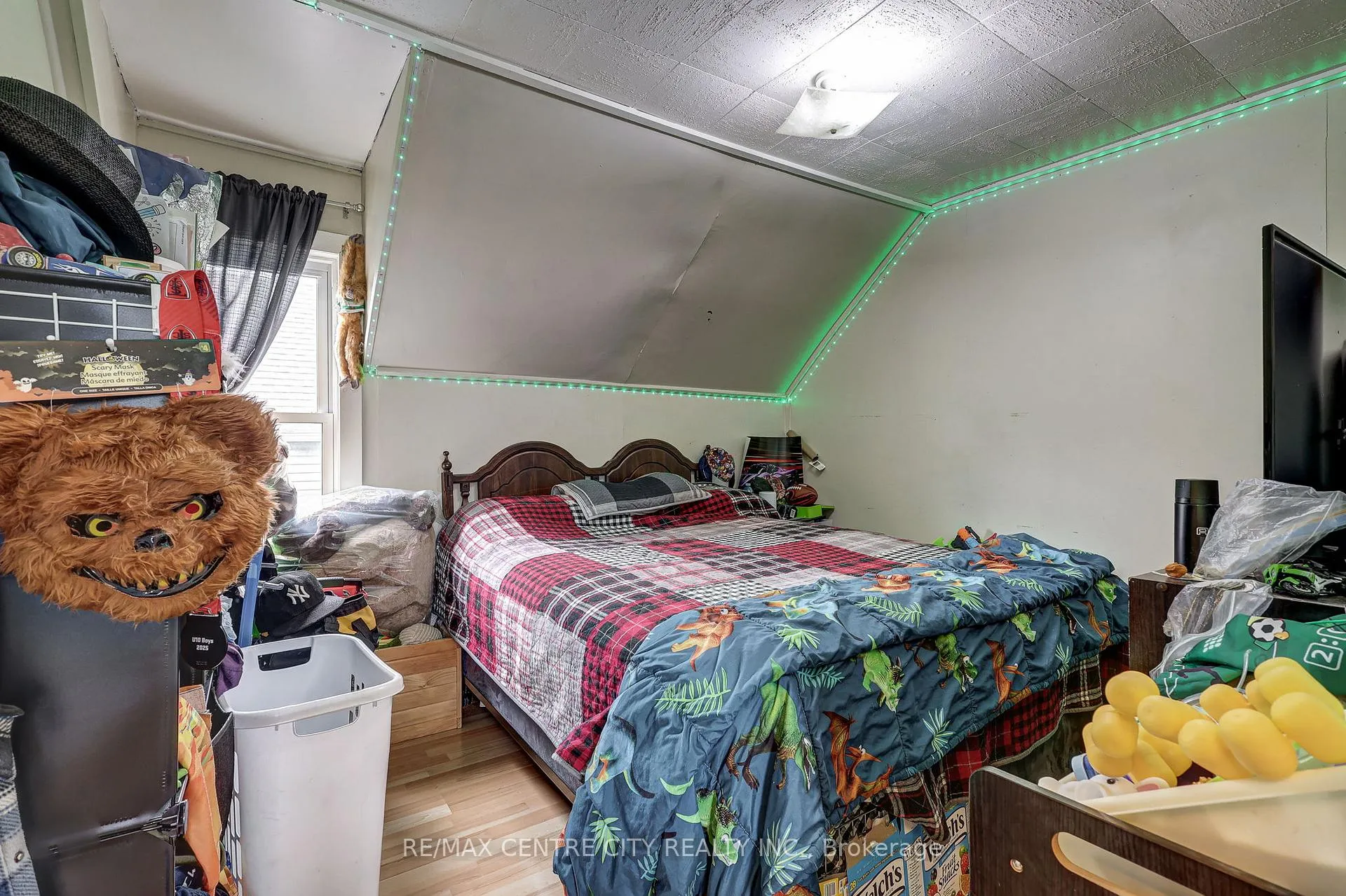 Photo 20 of 270 Ross Street, St. Thomas — HOMEH