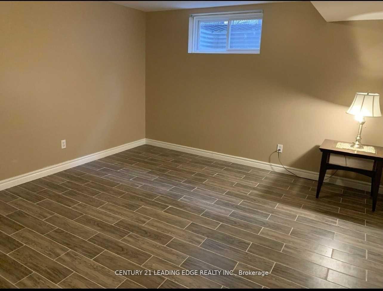 Photo 3 of Unit Bsmt, 16 Nicholas Drive, St. Catharines, Rykert/Vansickle — HOMEH