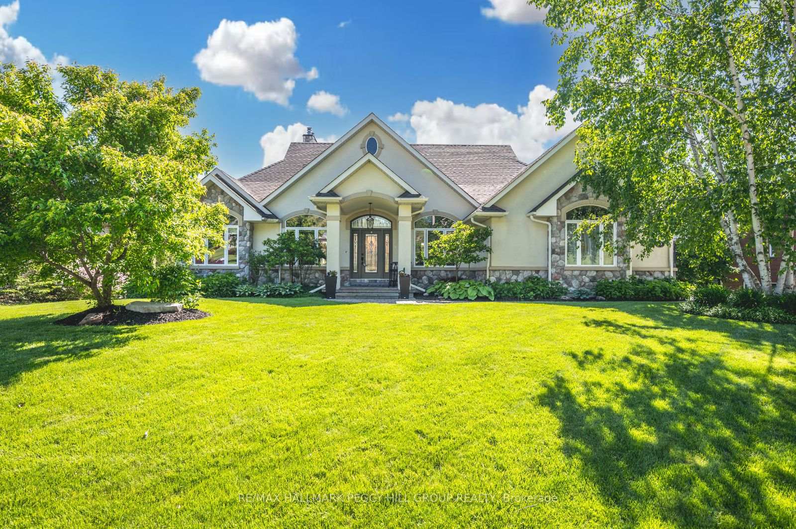 Photo 1 of 16 Bridle Trail, Springwater, Midhurst — HOMEH